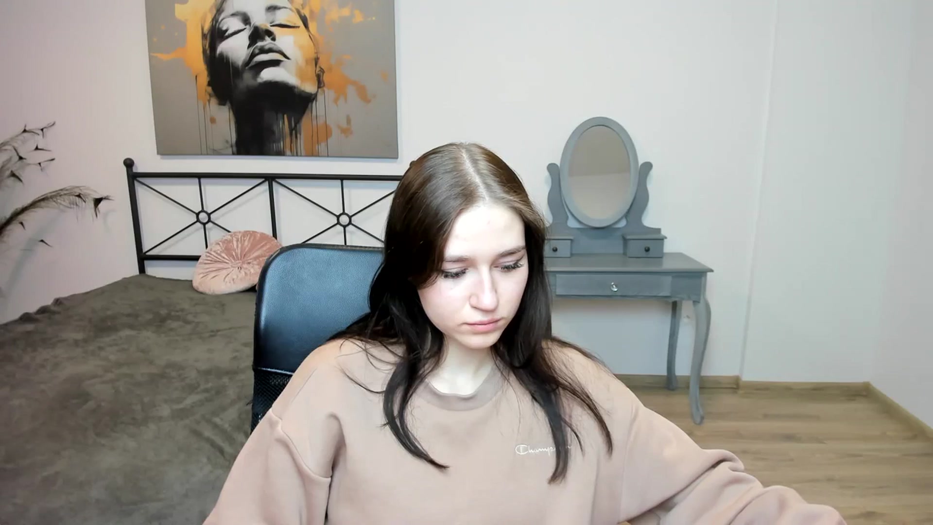 Gallery image thumbnail from SsweetPeaches's myfreecams stream on, 01/08/2024, 02:03 image 16 of 20