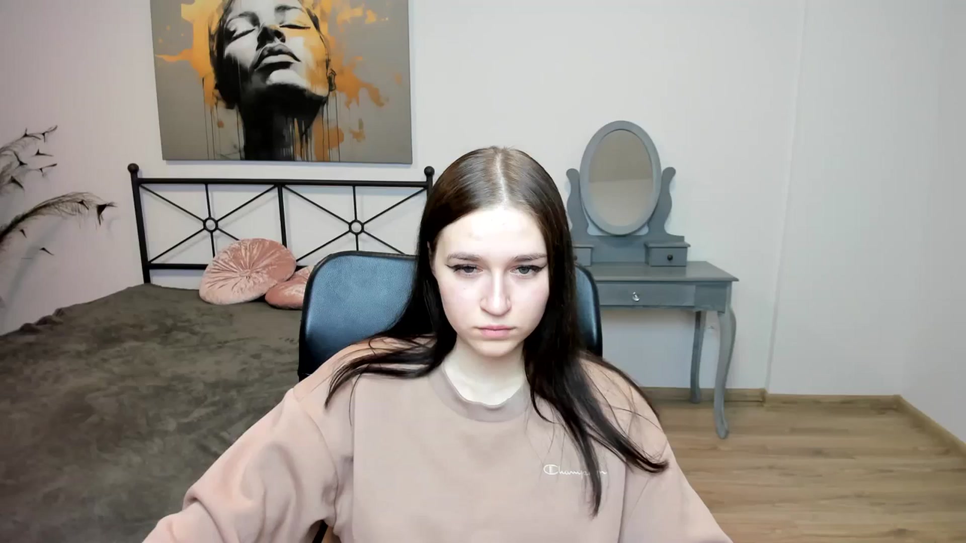 Gallery image thumbnail from SsweetPeaches's myfreecams stream on, 01/08/2024, 02:03 image 12 of 20