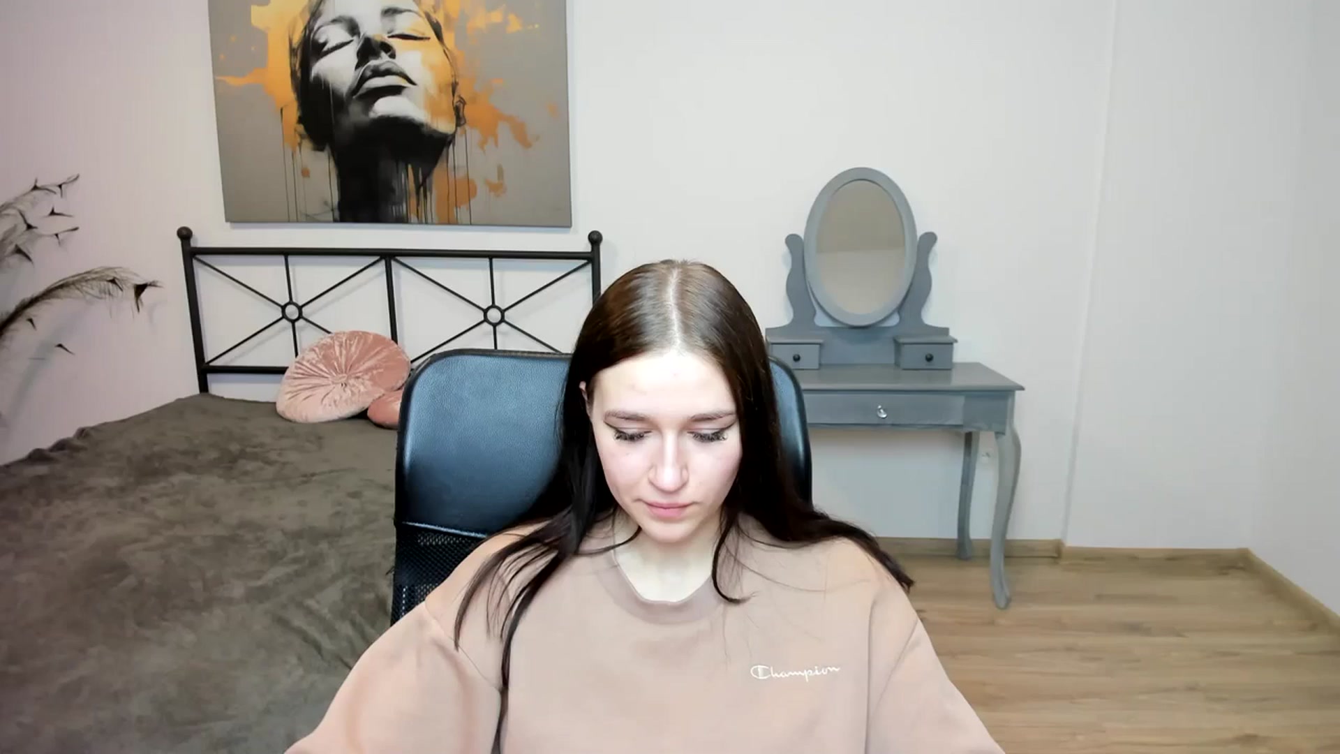 Gallery image thumbnail from SsweetPeaches's myfreecams stream on, 01/08/2024, 02:03 image 7 of 20