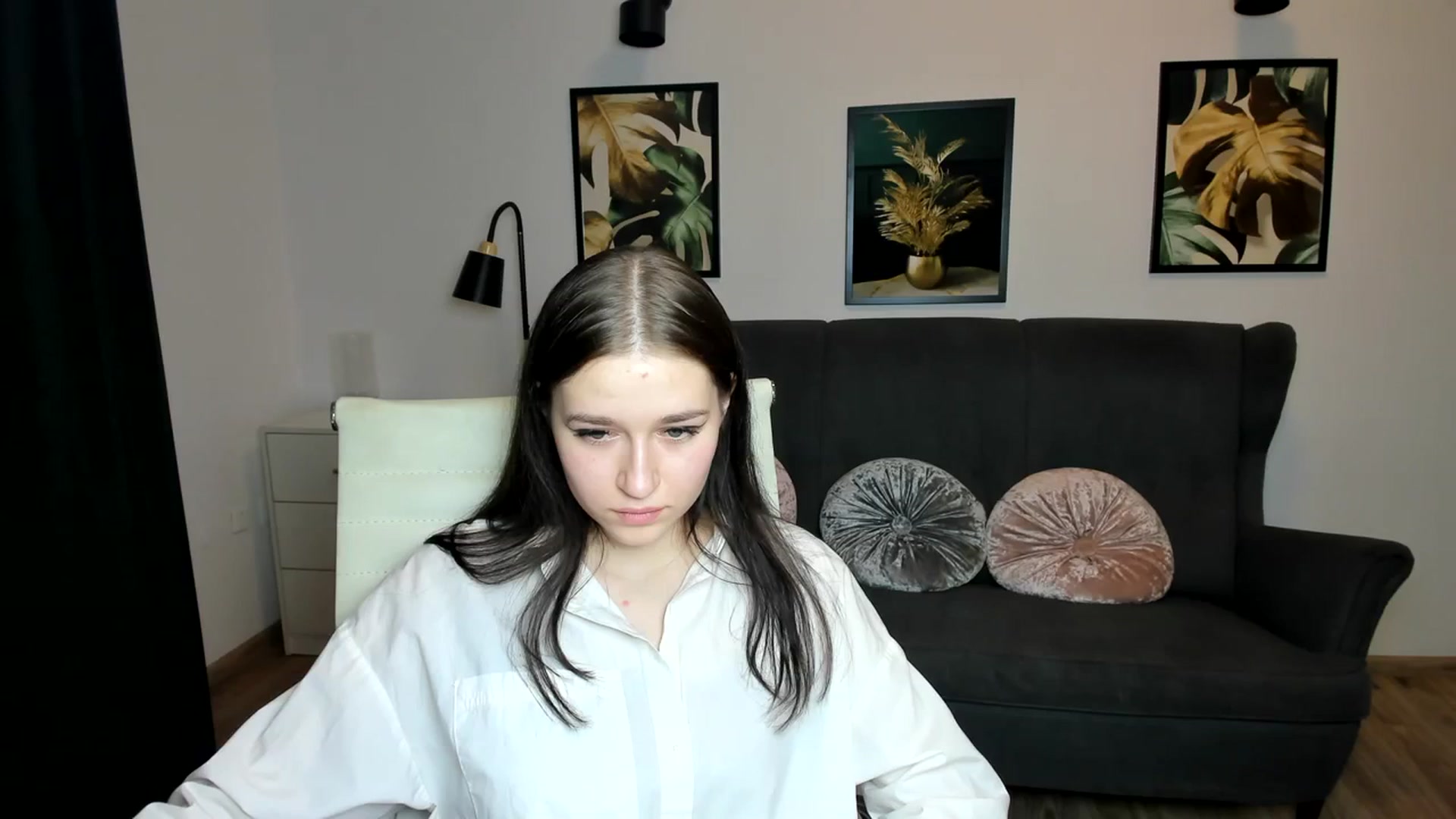 Gallery image thumbnail from SsweetPeaches's myfreecams stream on, 01/10/2024, 24:49 image 14 of 20