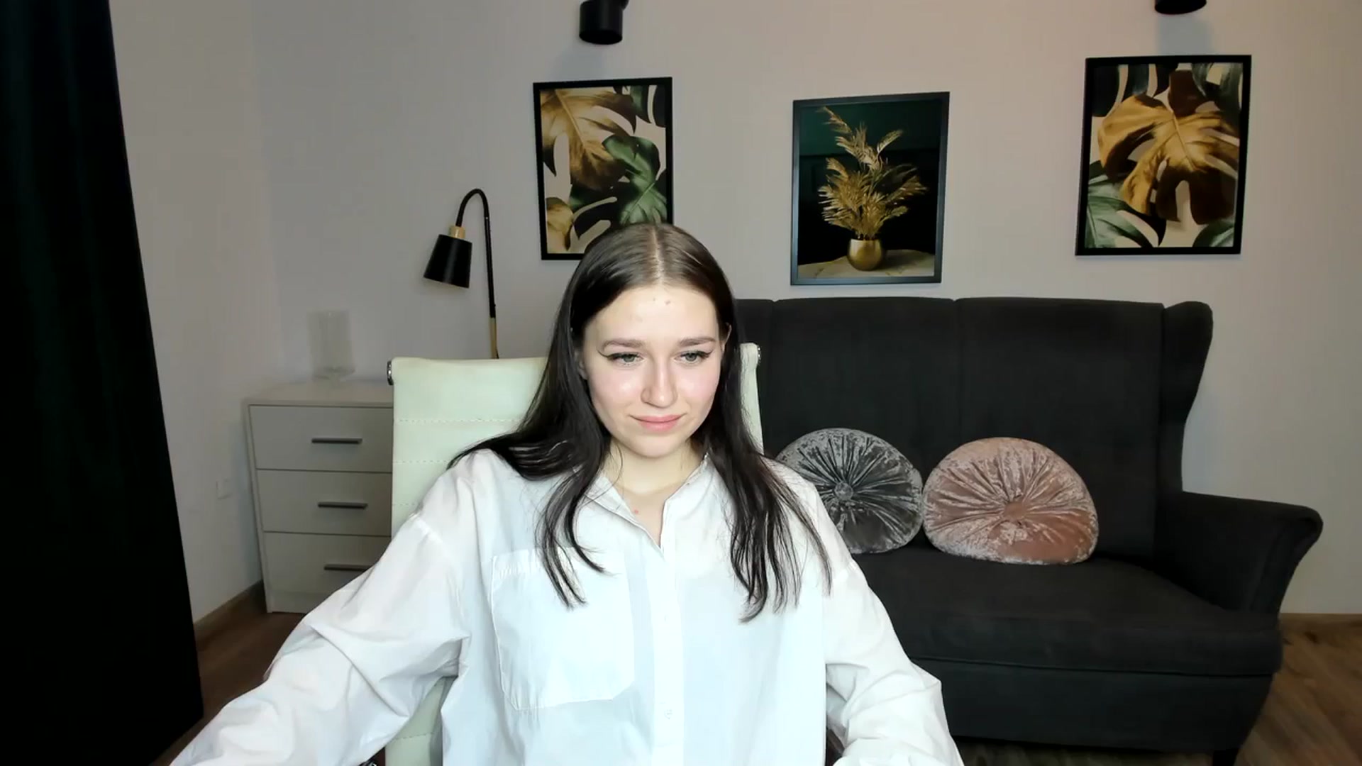 Gallery image thumbnail from SsweetPeaches's myfreecams stream on, 01/10/2024, 24:49 image 8 of 20