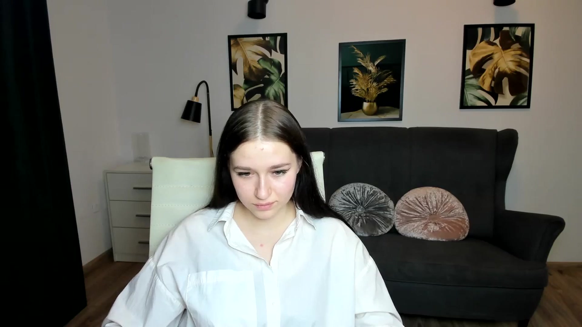 Gallery image thumbnail from SsweetPeaches's myfreecams stream on, 01/10/2024, 24:49 image 18 of 20