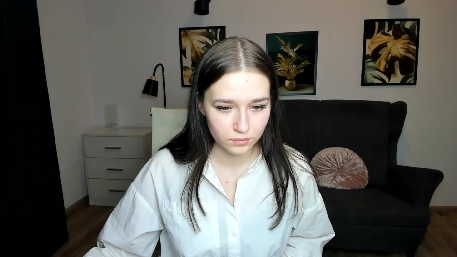 Gallery image thumbnail from SsweetPeaches's myfreecams stream on, 01/10/2024, 24:49 image 6 of 20