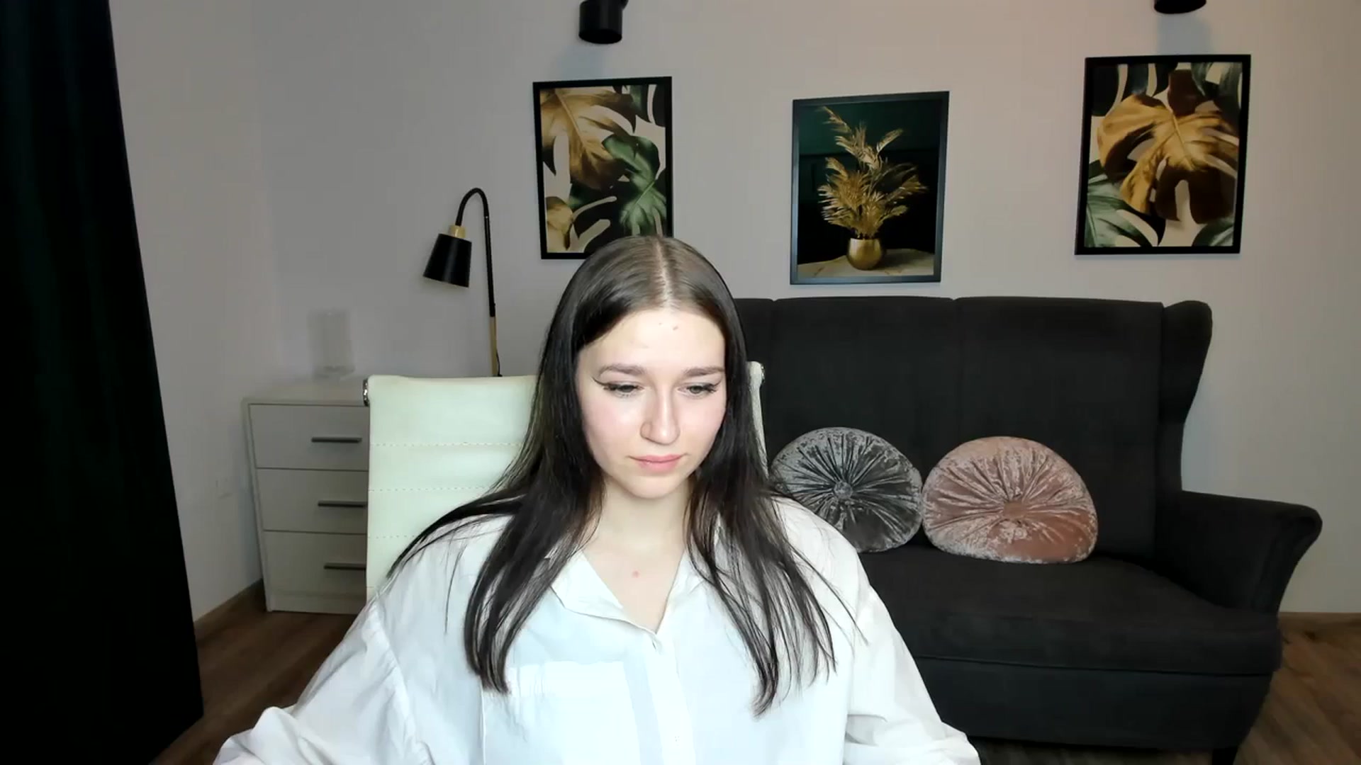 Gallery image thumbnail from SsweetPeaches's myfreecams stream on, 01/10/2024, 02:14 image 2 of 20