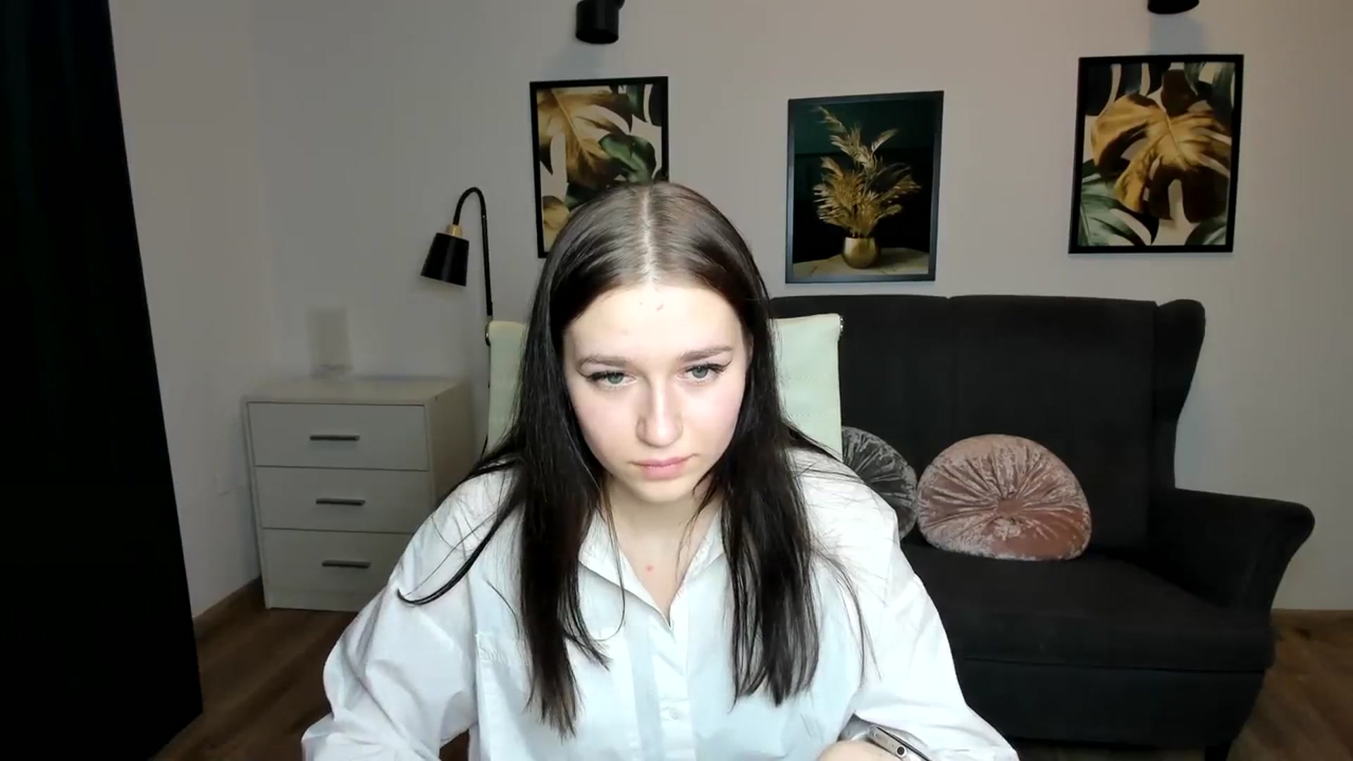 Gallery image thumbnail from SsweetPeaches's myfreecams stream on, 01/10/2024, 02:14 image 6 of 20