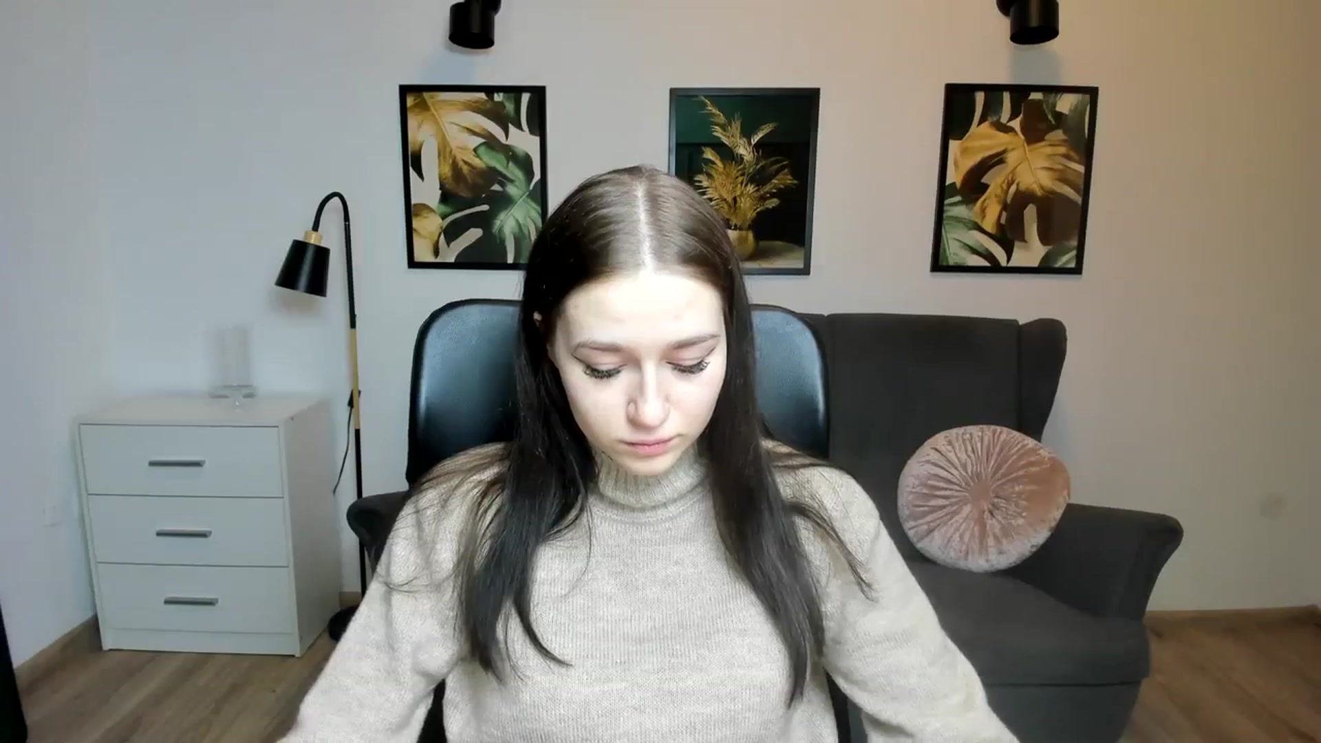 Gallery image thumbnail from SsweetPeaches's myfreecams stream on, 01/16/2024, 21:58 image 4 of 20