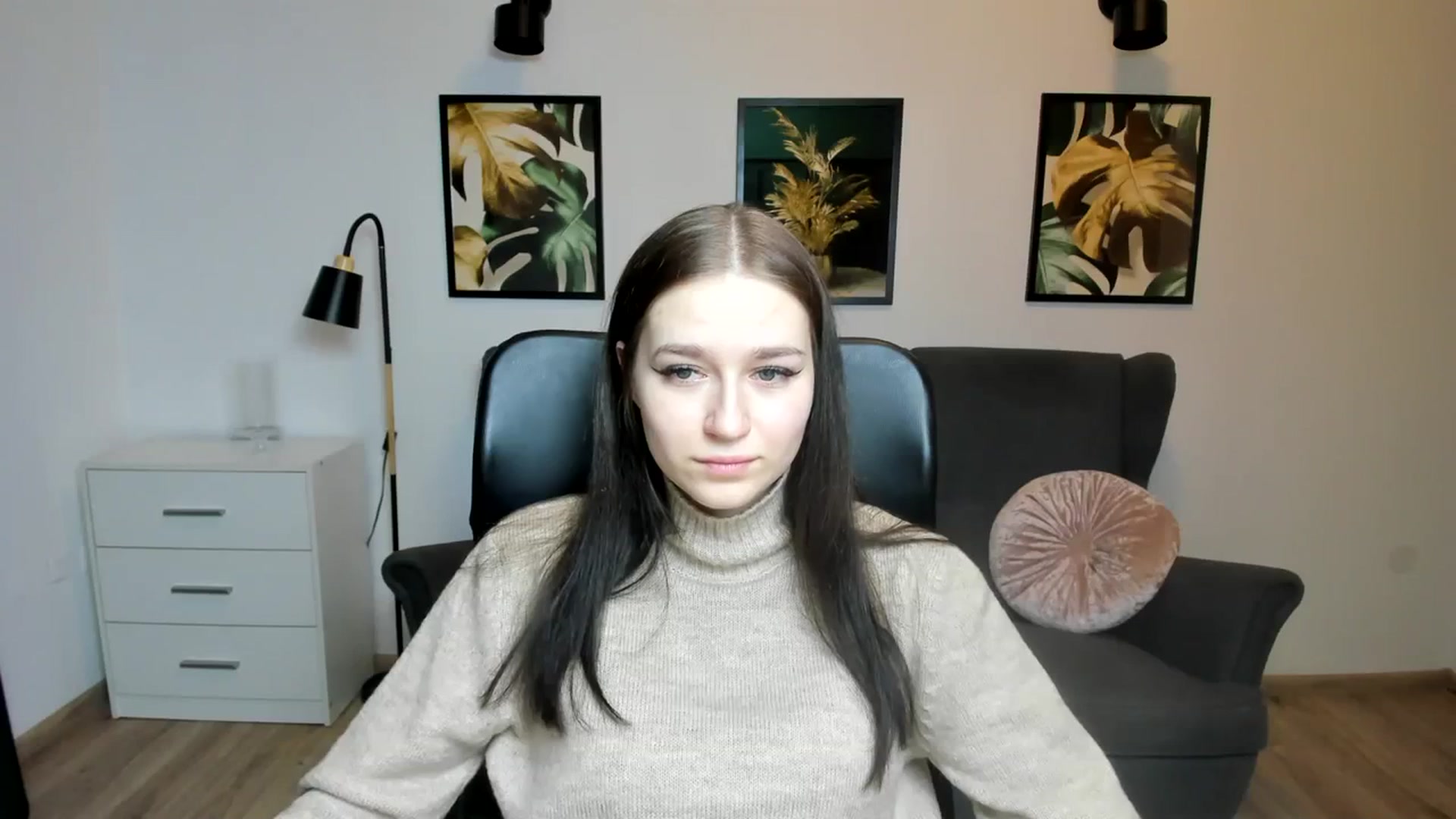 Gallery image thumbnail from SsweetPeaches's myfreecams stream on, 01/16/2024, 21:58 image 19 of 20