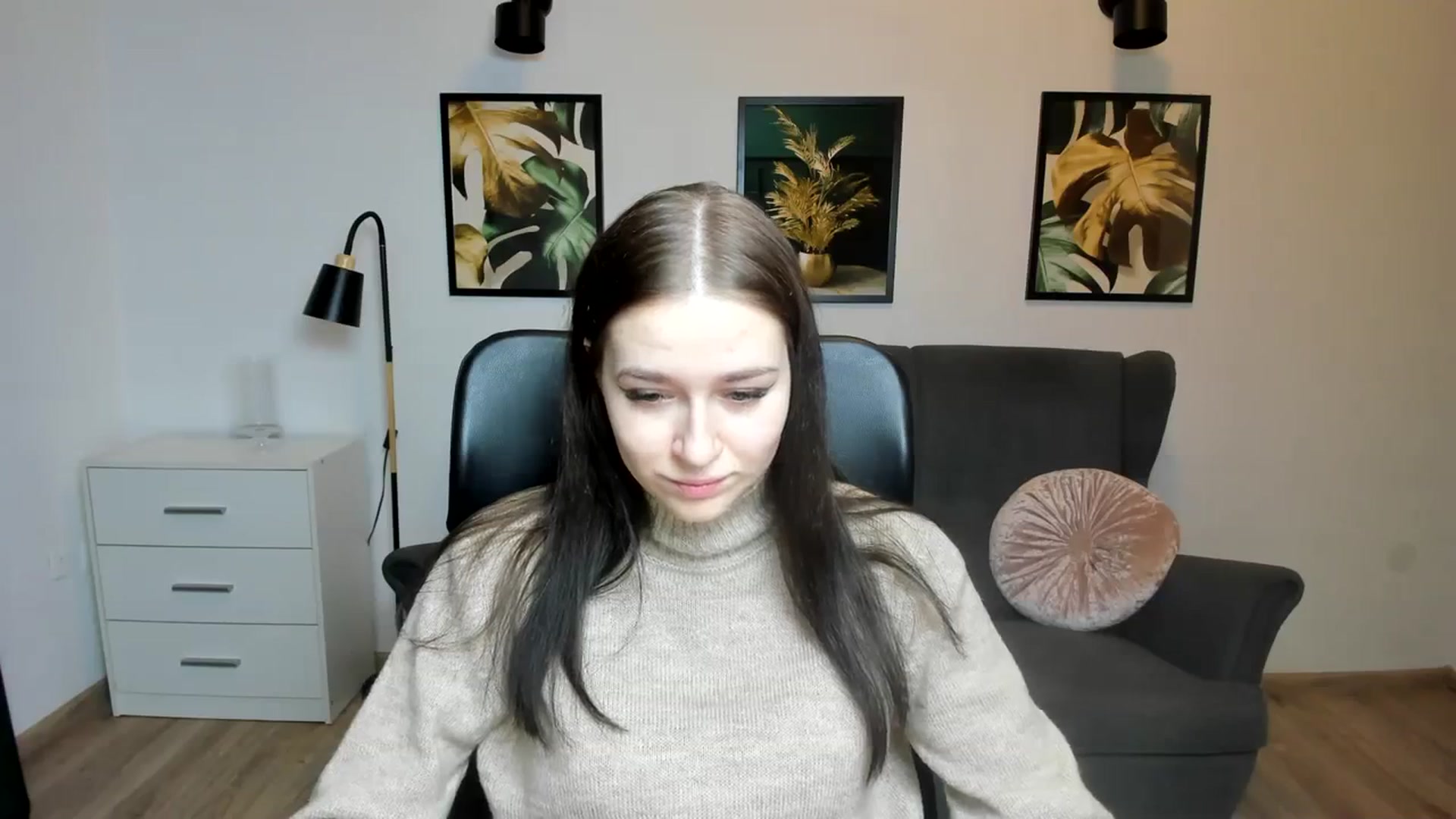 Gallery image thumbnail from SsweetPeaches's myfreecams stream on, 01/16/2024, 21:58 image 3 of 20