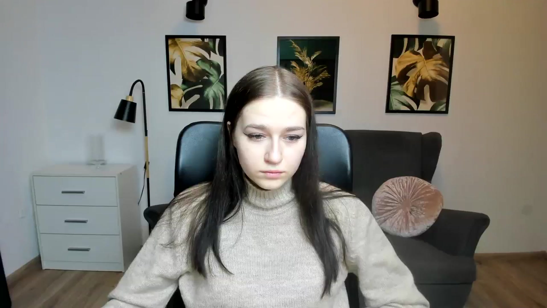 Gallery image thumbnail from SsweetPeaches's myfreecams stream on, 01/16/2024, 21:58 image 7 of 20