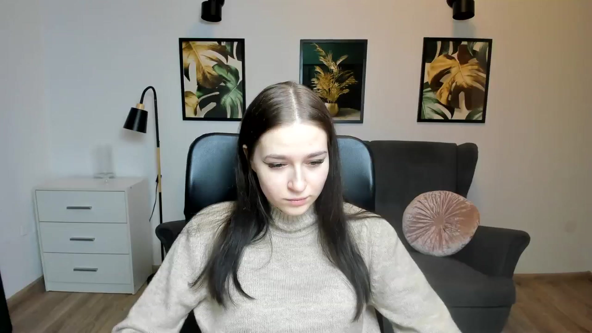 Gallery image thumbnail from SsweetPeaches's myfreecams stream on, 01/16/2024, 21:58 image 18 of 20