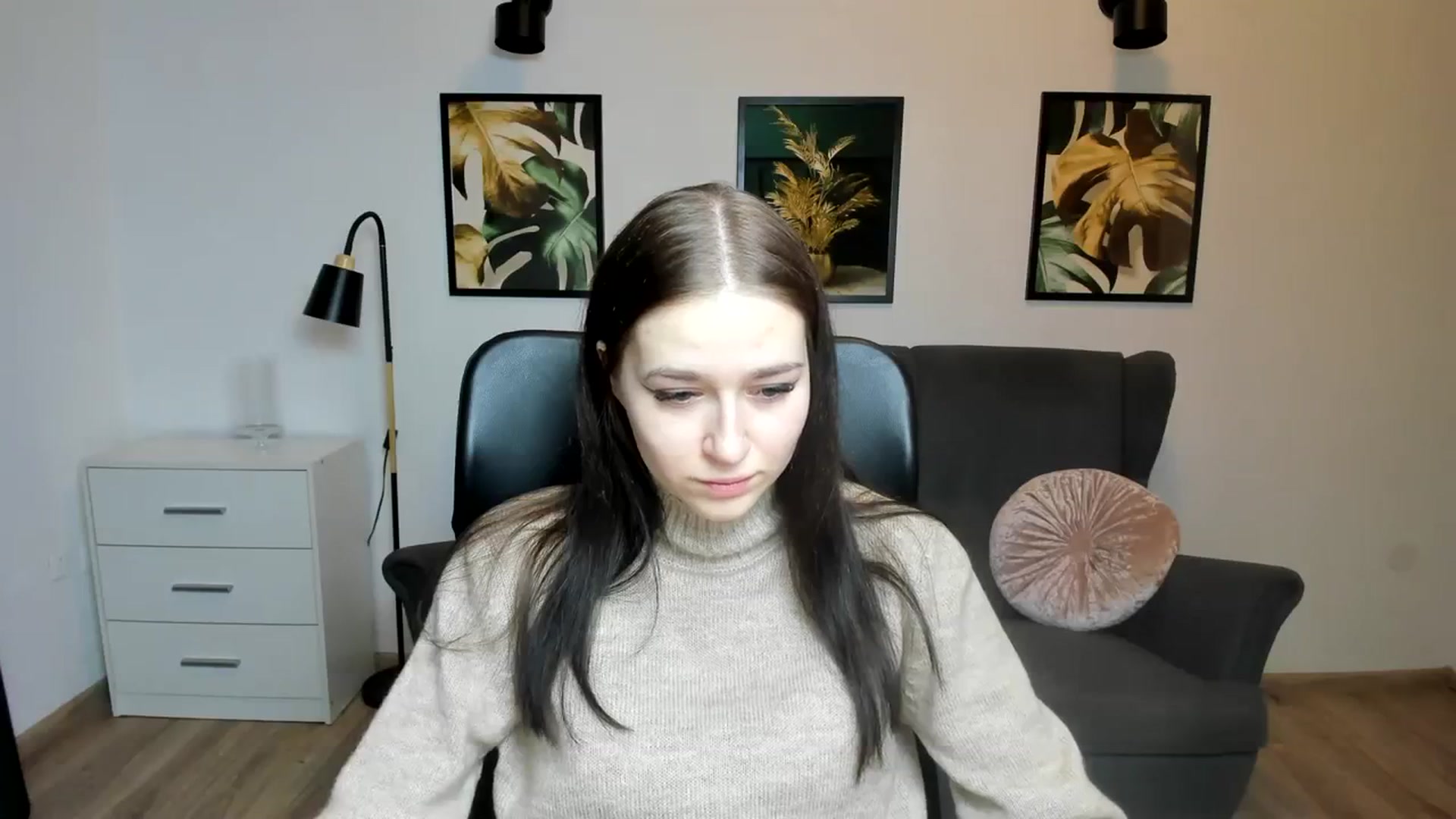 Gallery image thumbnail from SsweetPeaches's myfreecams stream on, 01/16/2024, 21:58 image 5 of 20