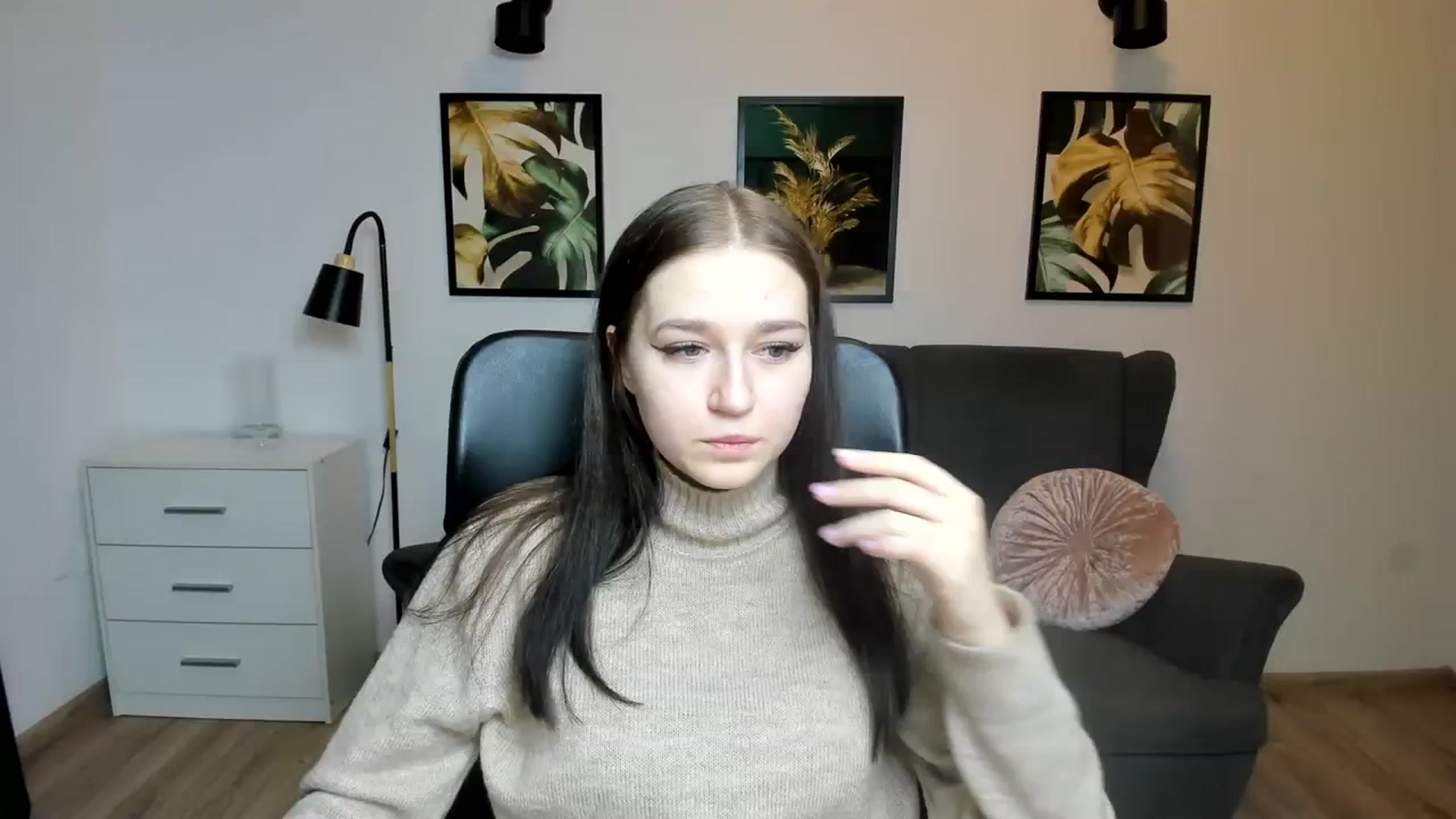Gallery image thumbnail from SsweetPeaches's myfreecams stream on, 01/16/2024, 21:58 image 1 of 20