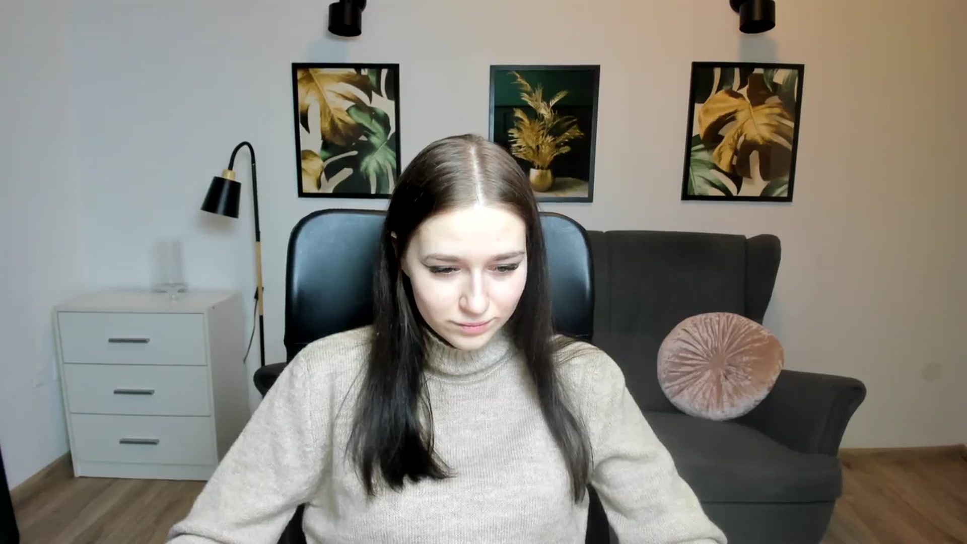 Gallery image thumbnail from SsweetPeaches's myfreecams stream on, 01/16/2024, 22:58 image 11 of 20