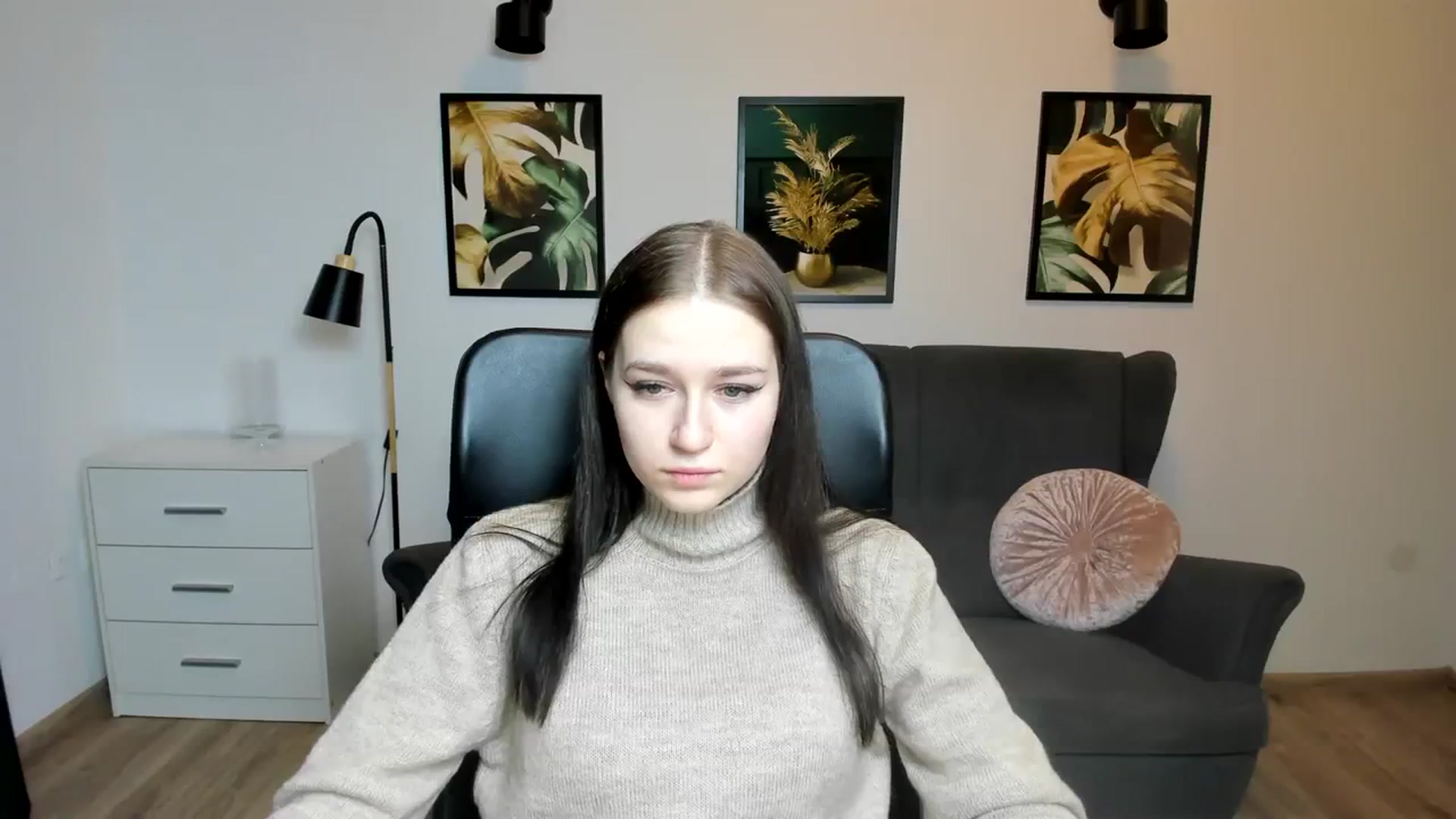 Gallery image thumbnail from SsweetPeaches's myfreecams stream on, 01/16/2024, 22:58 image 14 of 20