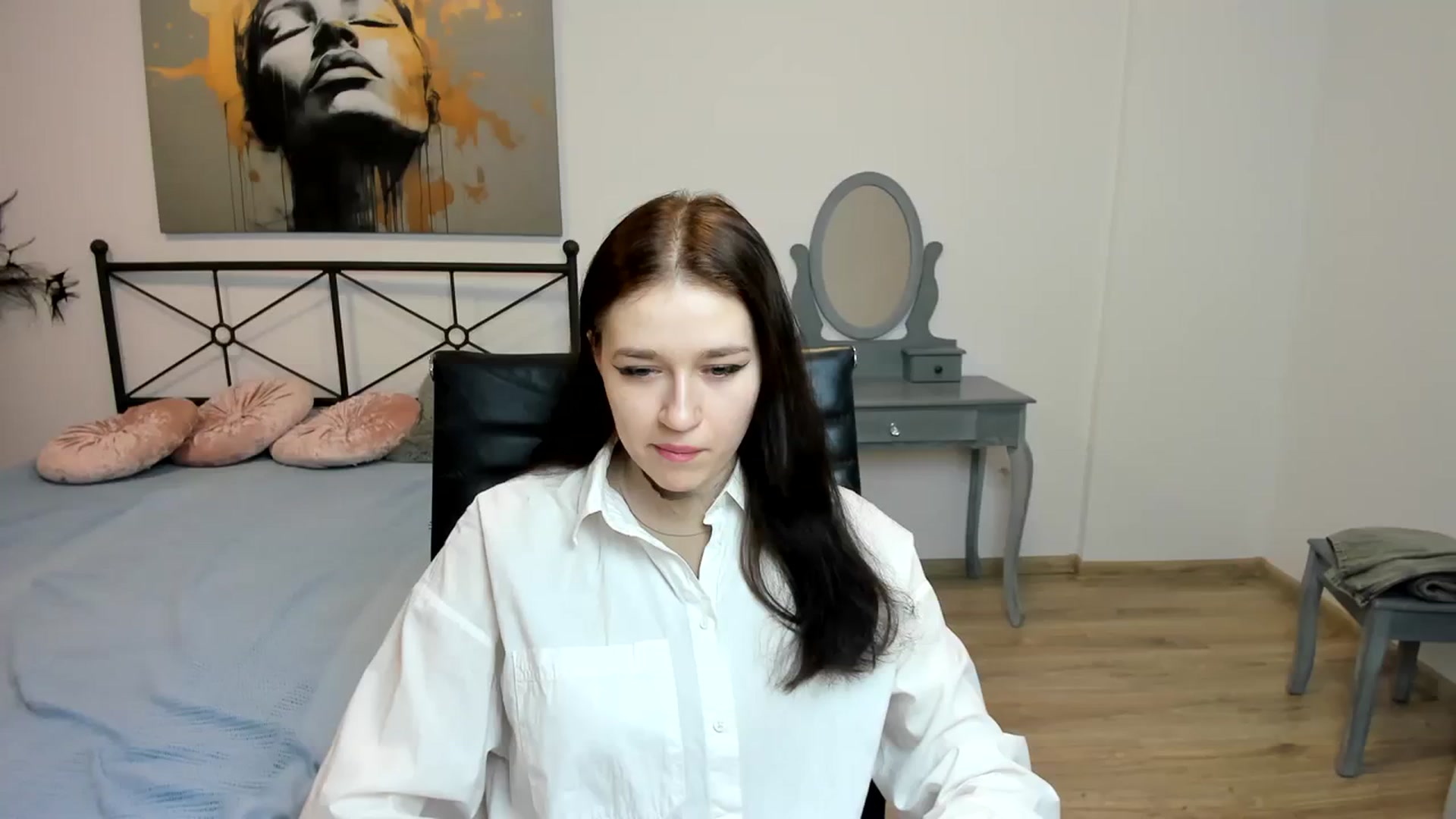 Gallery image thumbnail from SsweetPeaches's myfreecams stream on, 02/01/2024, 21:30 image 14 of 20