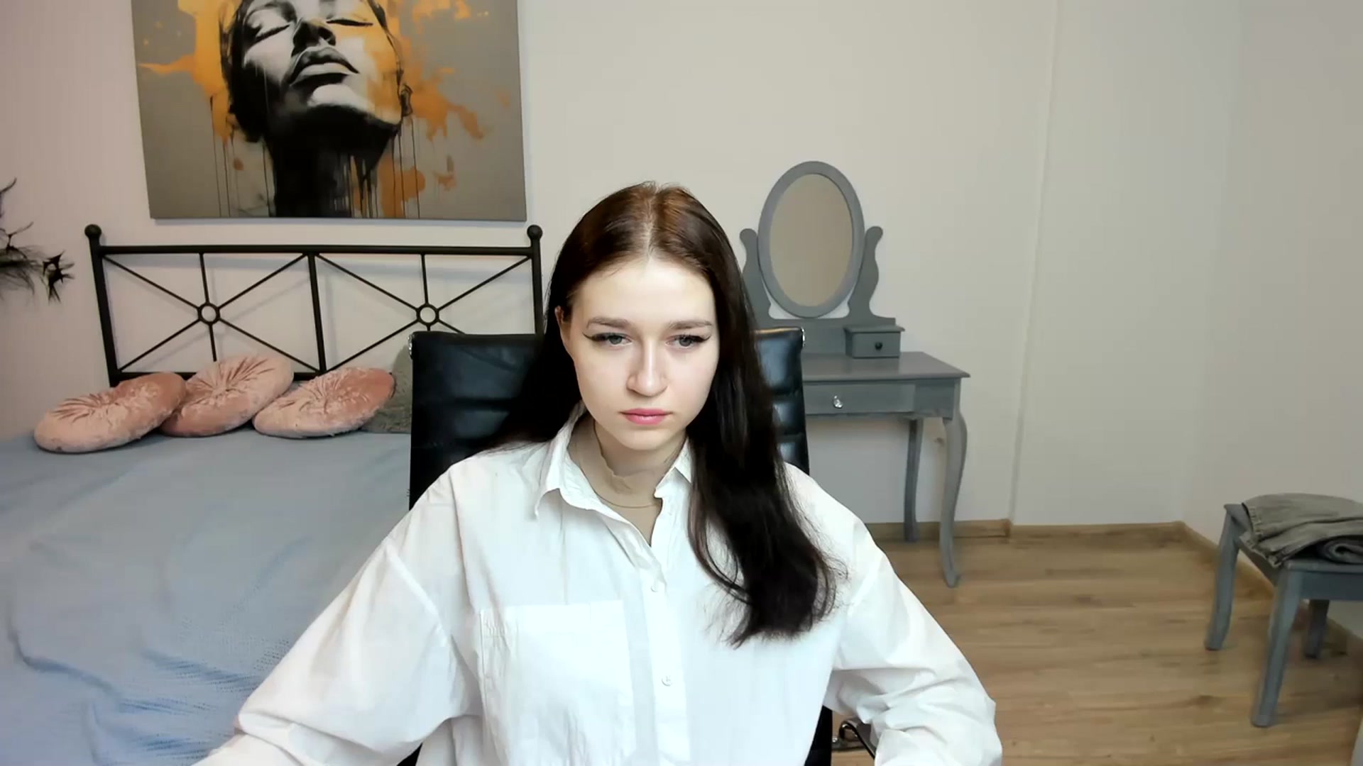 Gallery image thumbnail from SsweetPeaches's myfreecams stream on, 02/01/2024, 21:30 image 18 of 20