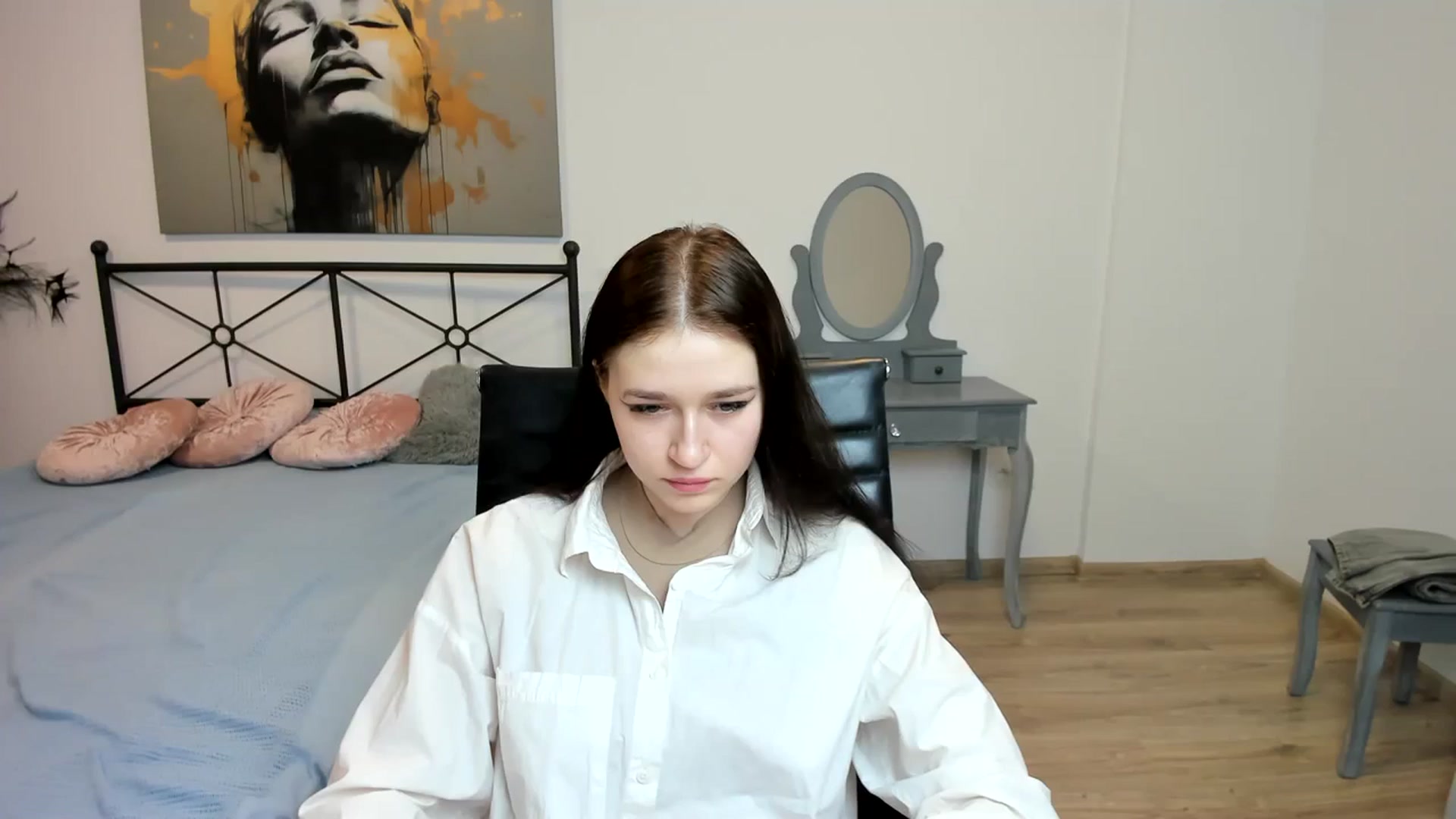 Gallery image thumbnail from SsweetPeaches's myfreecams stream on, 02/01/2024, 22:45 image 14 of 20