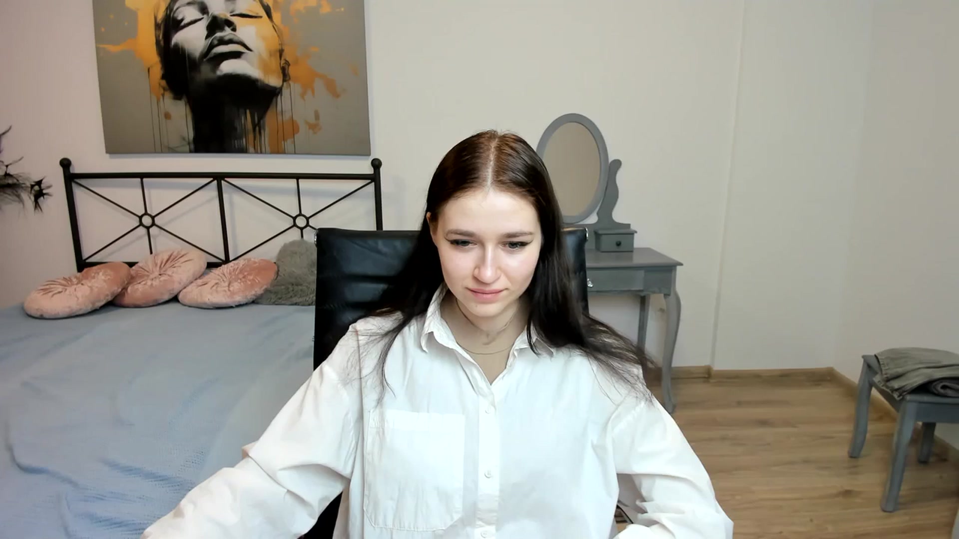 Gallery image thumbnail from SsweetPeaches's myfreecams stream on, 02/02/2024, 02:10 image 10 of 20