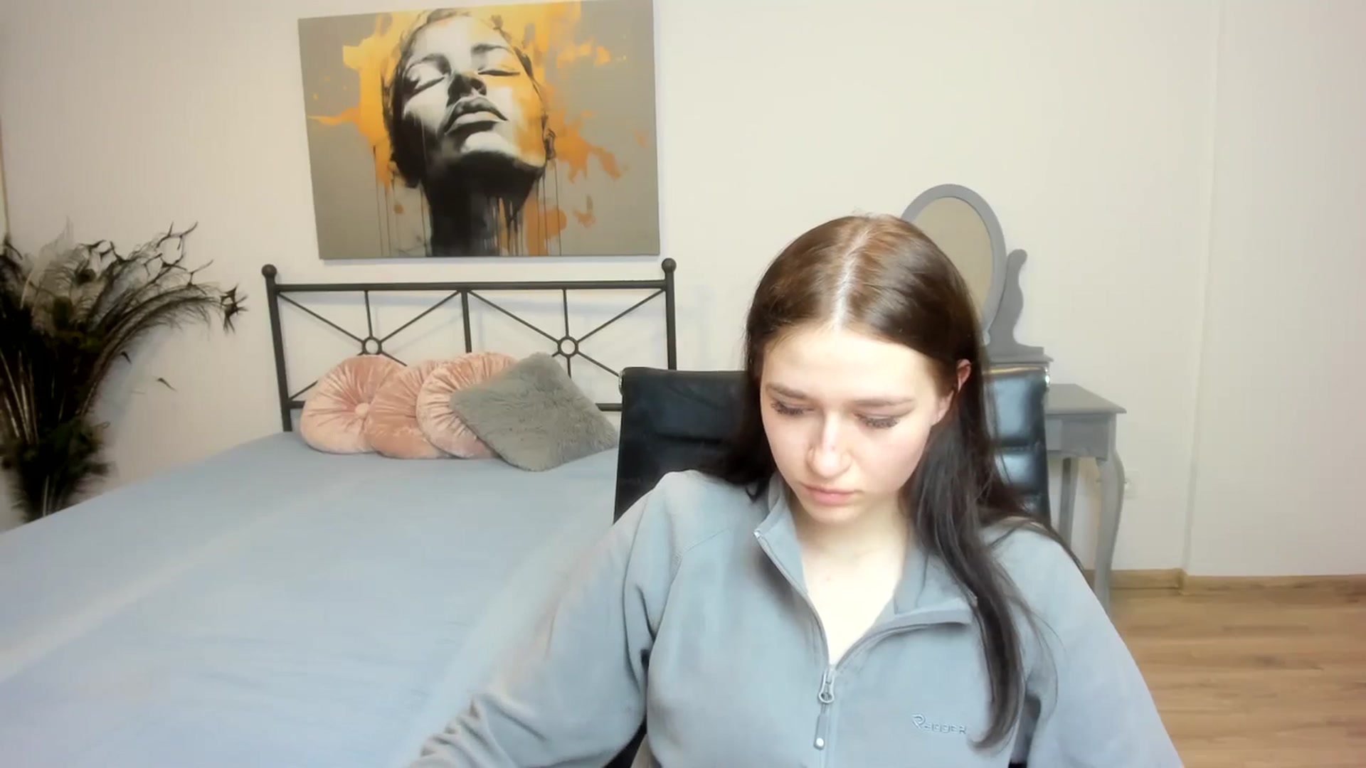 Gallery image thumbnail from SsweetPeaches's myfreecams stream on, 02/07/2024, 02:04 image 16 of 20
