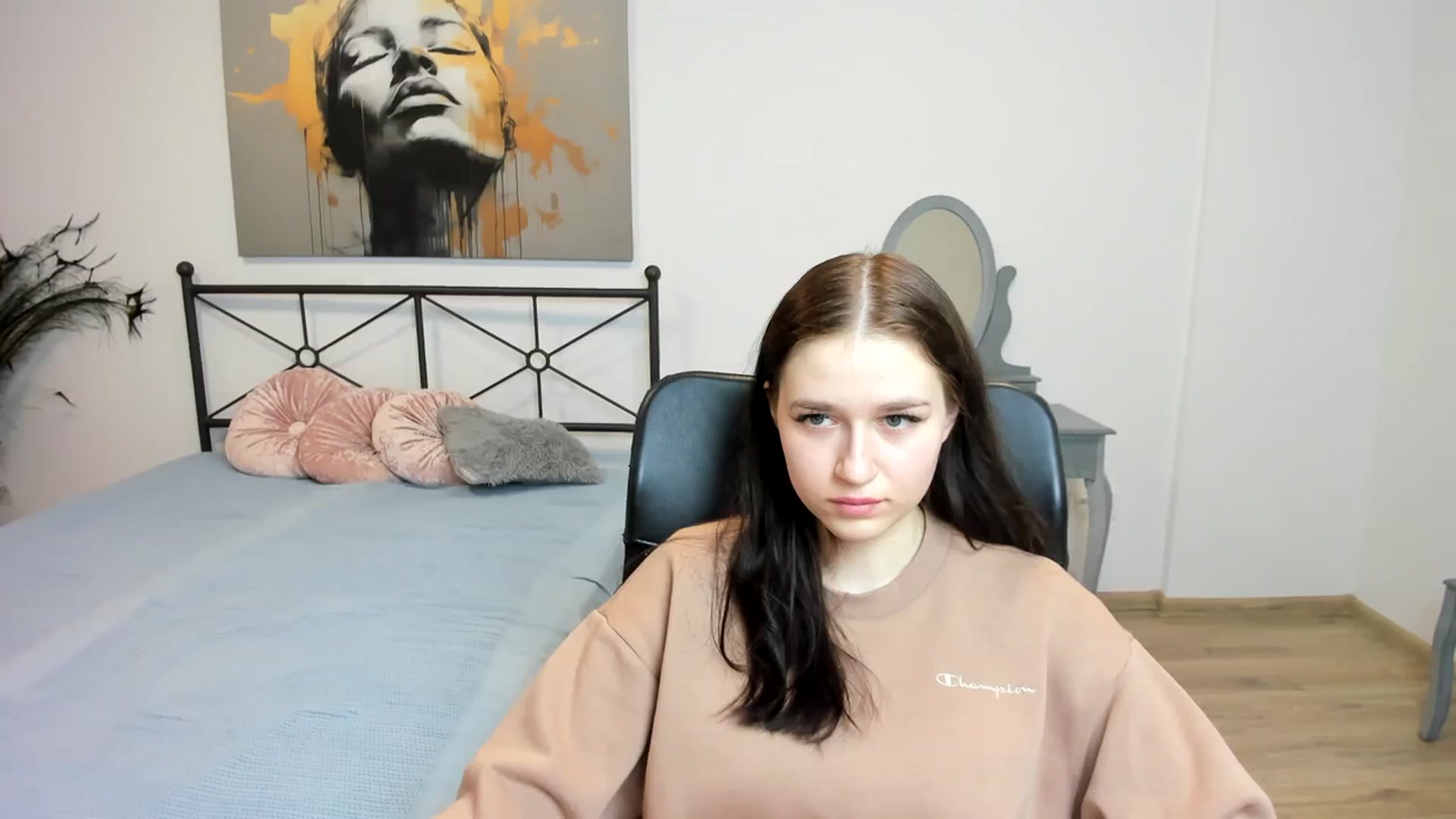 Gallery image thumbnail from SsweetPeaches's myfreecams stream on, 02/11/2024, 22:30 image 13 of 20