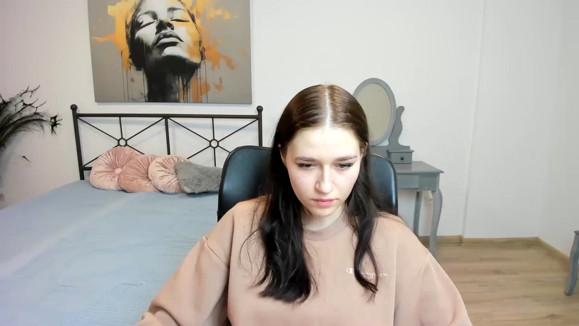 Gallery image thumbnail from SsweetPeaches's myfreecams stream on, 02/11/2024, 22:59 image 10 of 20