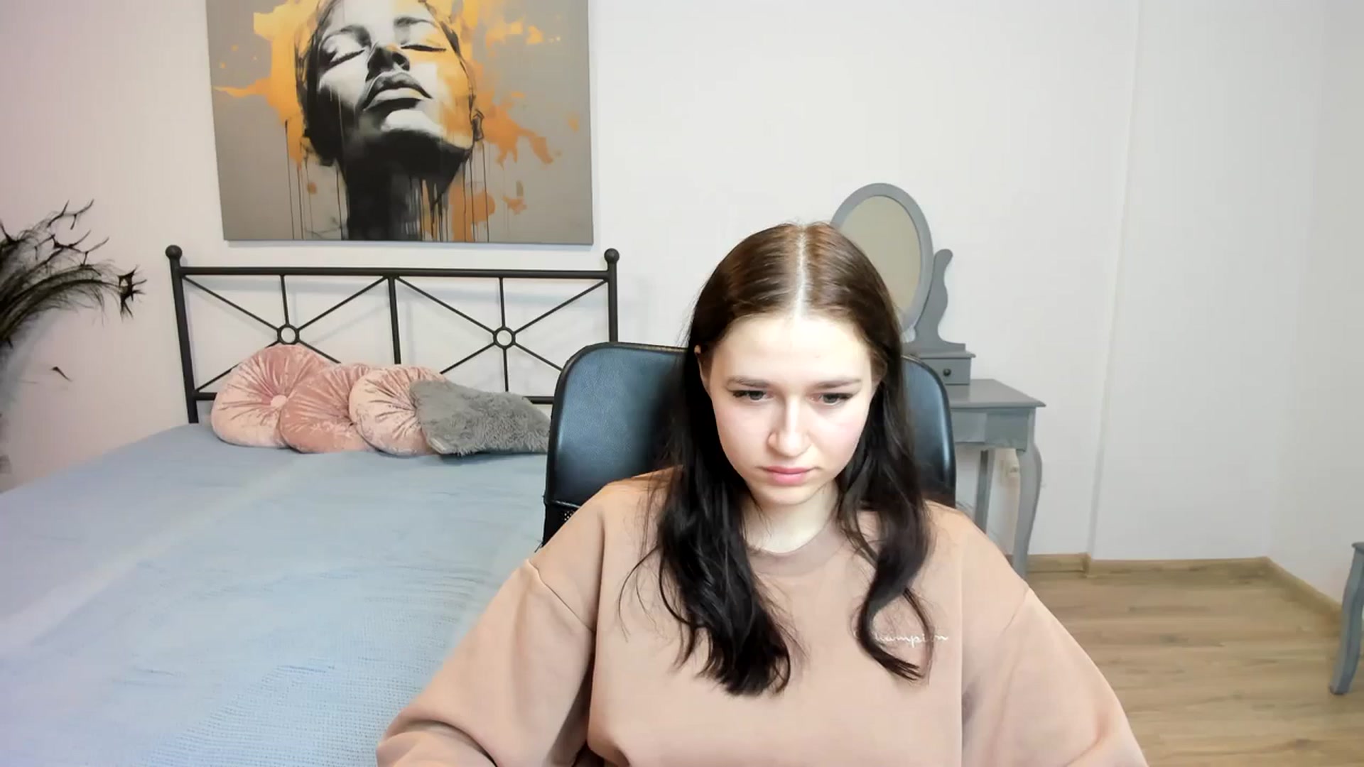 Gallery image thumbnail from SsweetPeaches's myfreecams stream on, 02/12/2024, 24:18 image 1 of 20