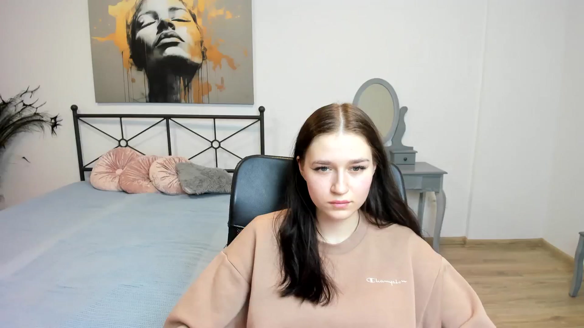 Gallery image thumbnail from SsweetPeaches's myfreecams stream on, 02/12/2024, 24:18 image 6 of 20