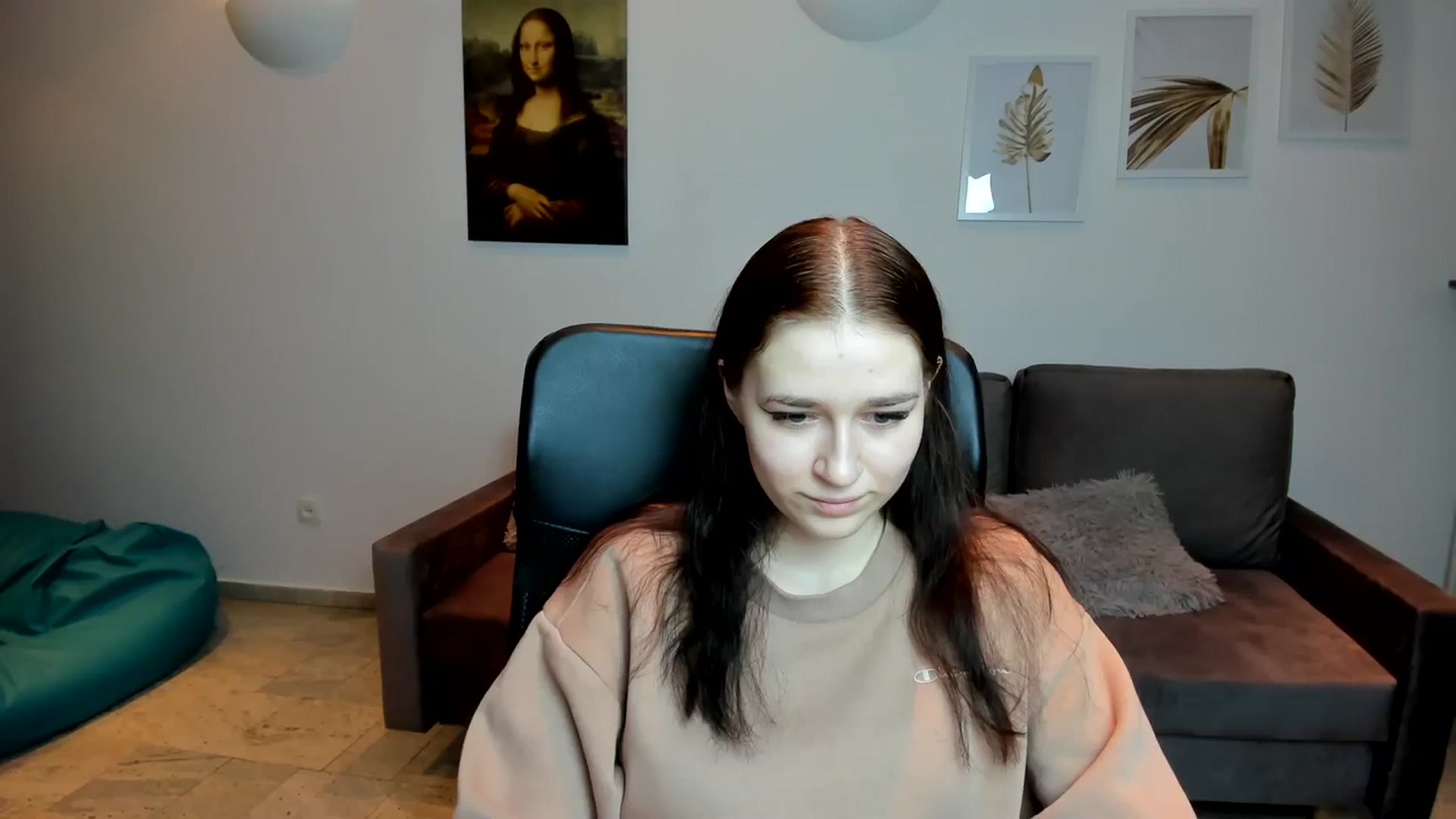 Gallery image thumbnail from SsweetPeaches's myfreecams stream on, 02/15/2024, 22:50 image 17 of 20