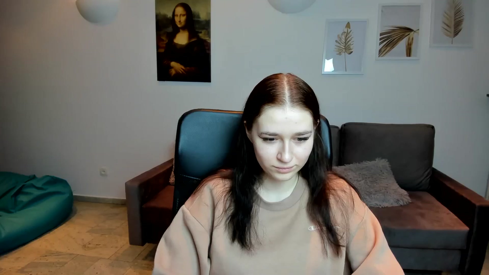 Gallery image thumbnail from SsweetPeaches's myfreecams stream on, 02/15/2024, 22:50 image 18 of 20