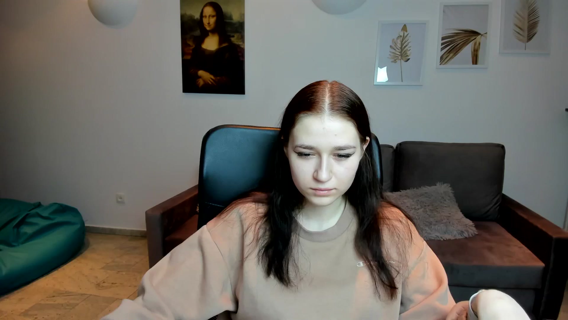 Gallery image thumbnail from SsweetPeaches's myfreecams stream on, 02/15/2024, 22:50 image 6 of 20