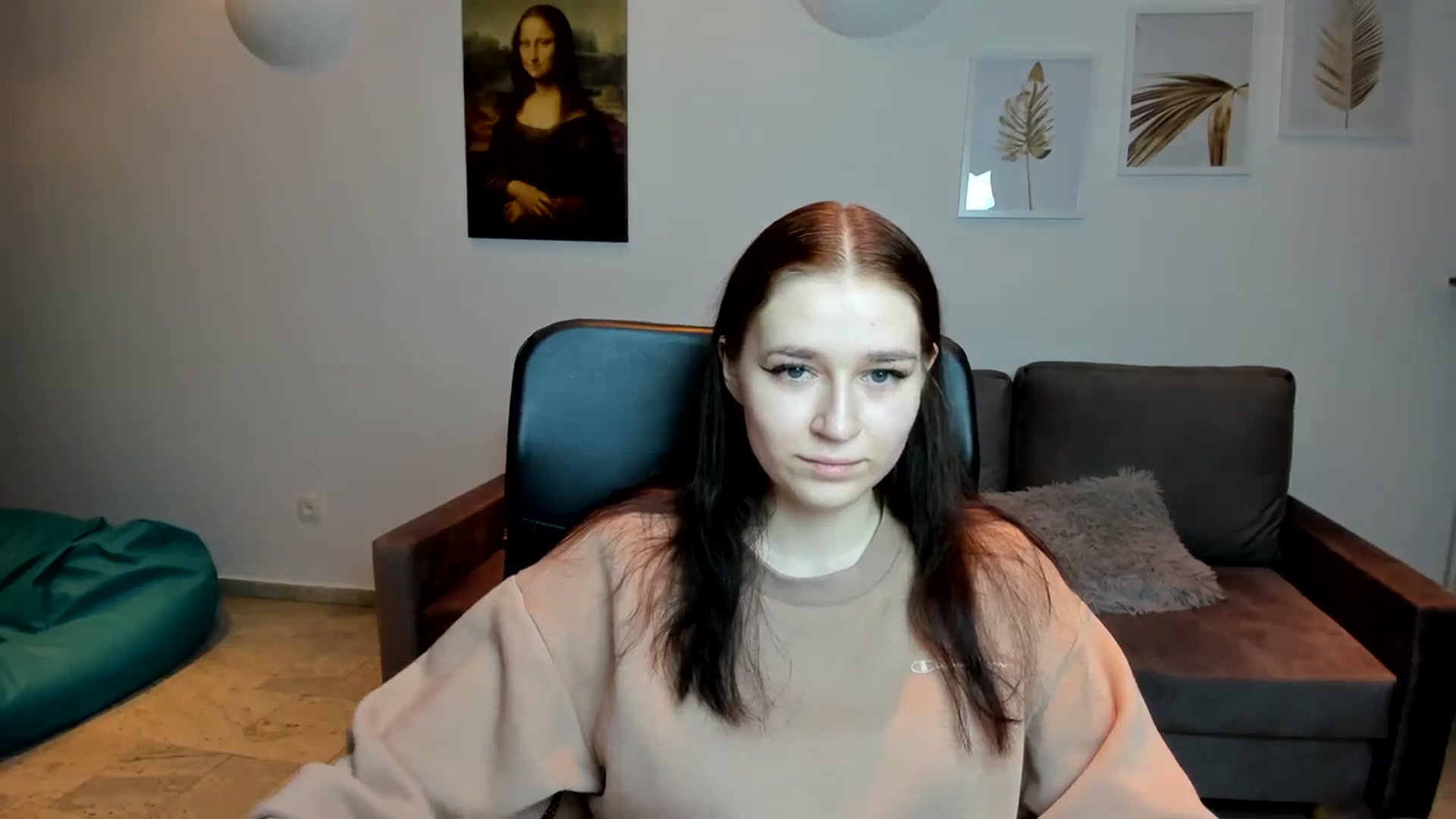 Gallery image thumbnail from SsweetPeaches's myfreecams stream on, 02/15/2024, 22:50 image 3 of 20