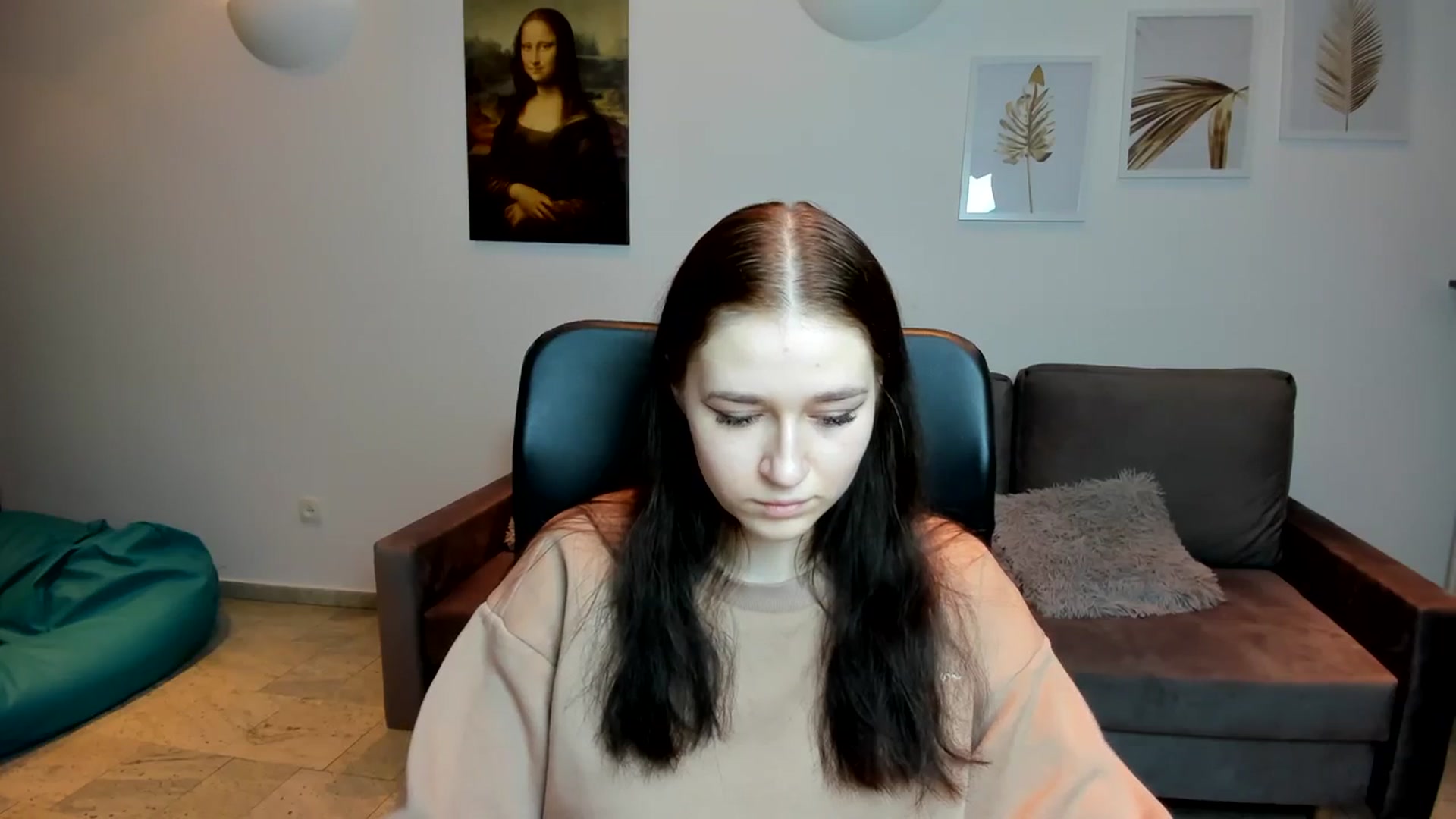Gallery image thumbnail from SsweetPeaches's myfreecams stream on, 02/16/2024, 24:03 image 2 of 20