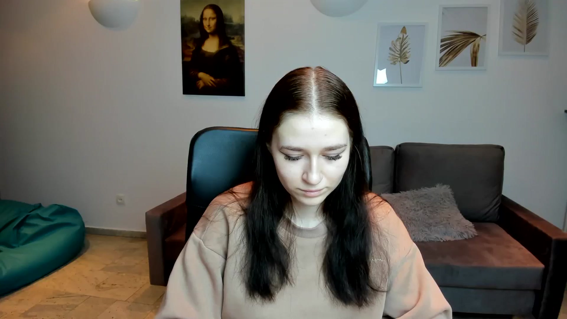 Gallery image thumbnail from SsweetPeaches's myfreecams stream on, 02/16/2024, 24:03 image 10 of 20