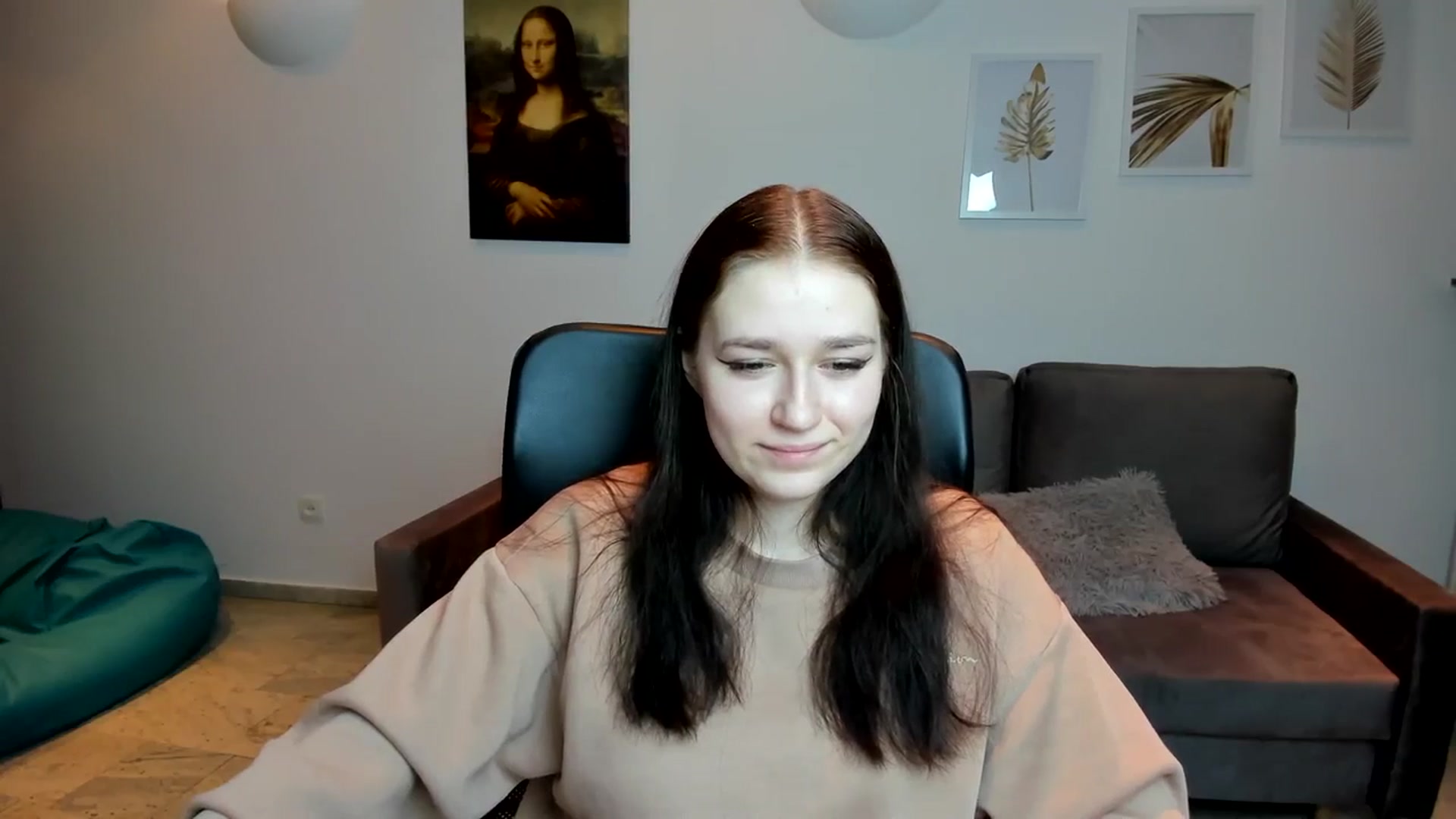 Gallery image thumbnail from SsweetPeaches's myfreecams stream on, 02/16/2024, 24:03 image 14 of 20