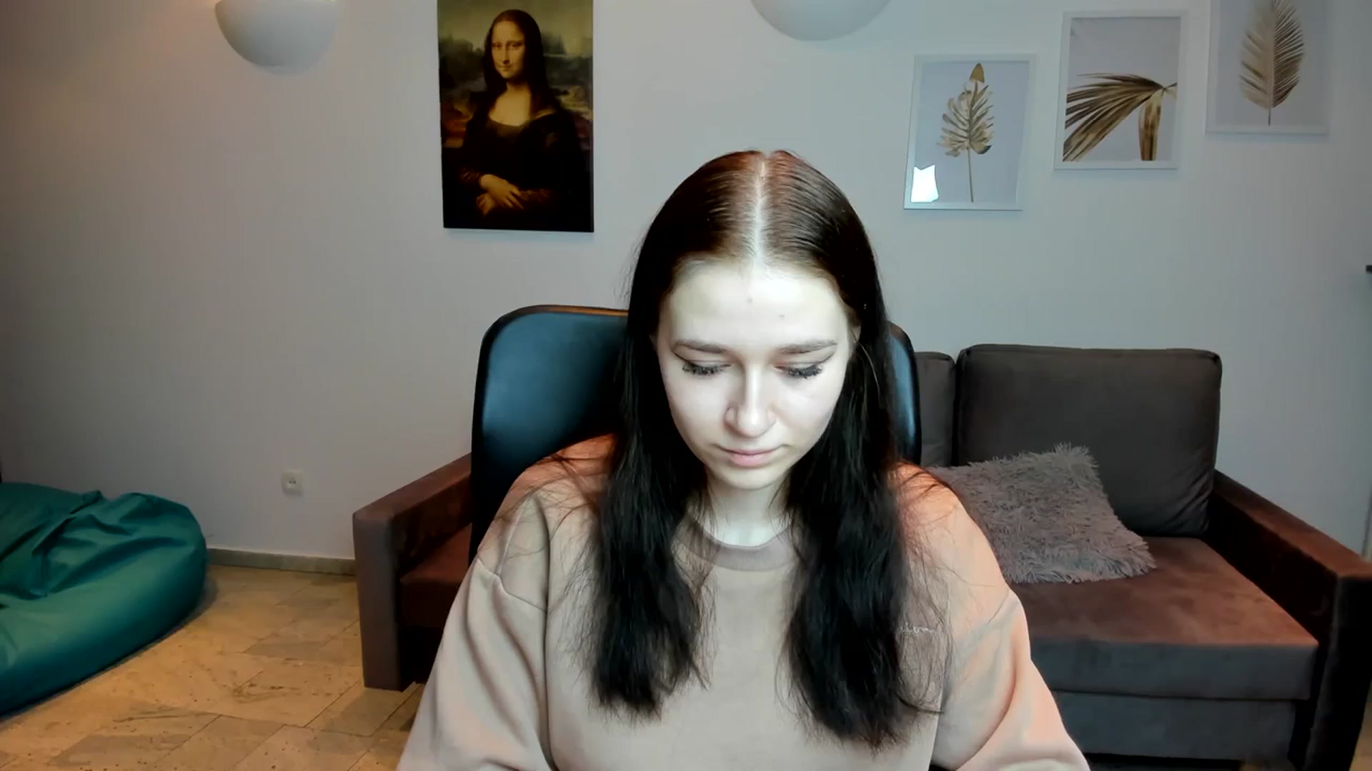 Gallery image thumbnail from SsweetPeaches's myfreecams stream on, 02/16/2024, 24:03 image 8 of 20