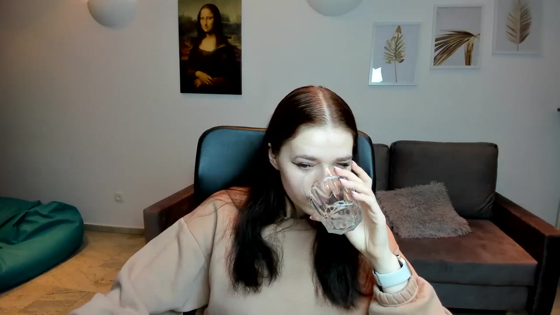 Gallery image thumbnail from SsweetPeaches's myfreecams stream on, 02/16/2024, 24:03 image 5 of 20
