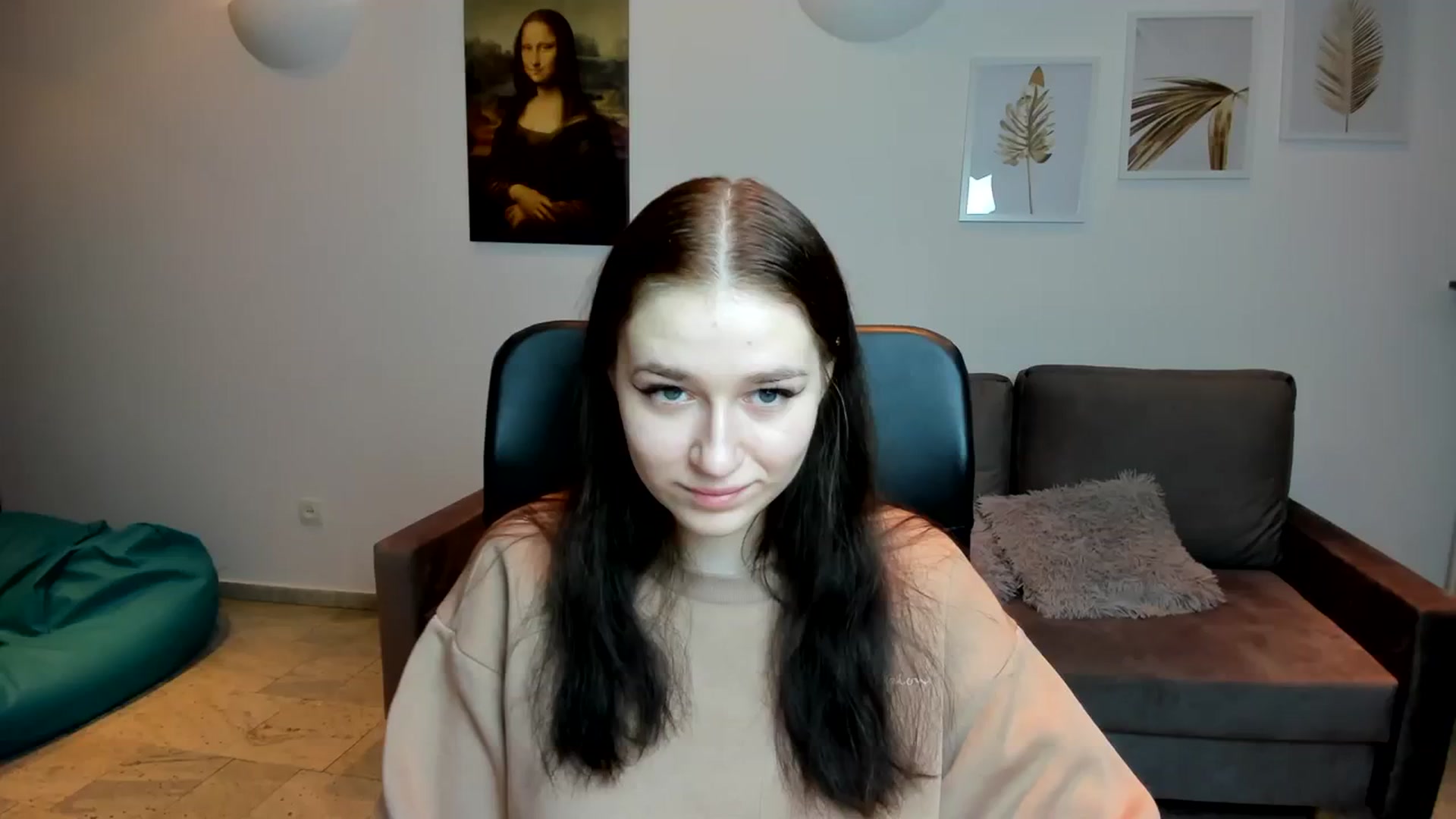 Gallery image thumbnail from SsweetPeaches's myfreecams stream on, 02/16/2024, 24:03 image 3 of 20