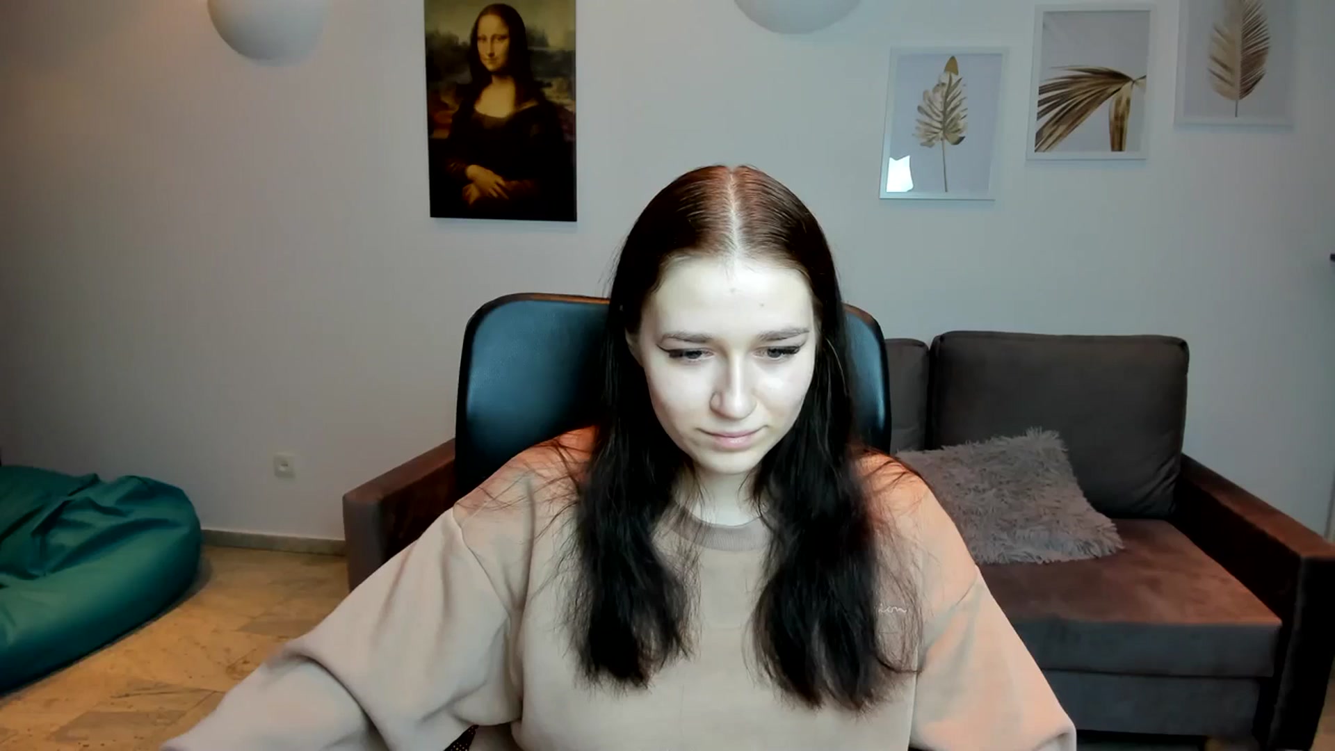 Gallery image thumbnail from SsweetPeaches's myfreecams stream on, 02/16/2024, 24:03 image 13 of 20