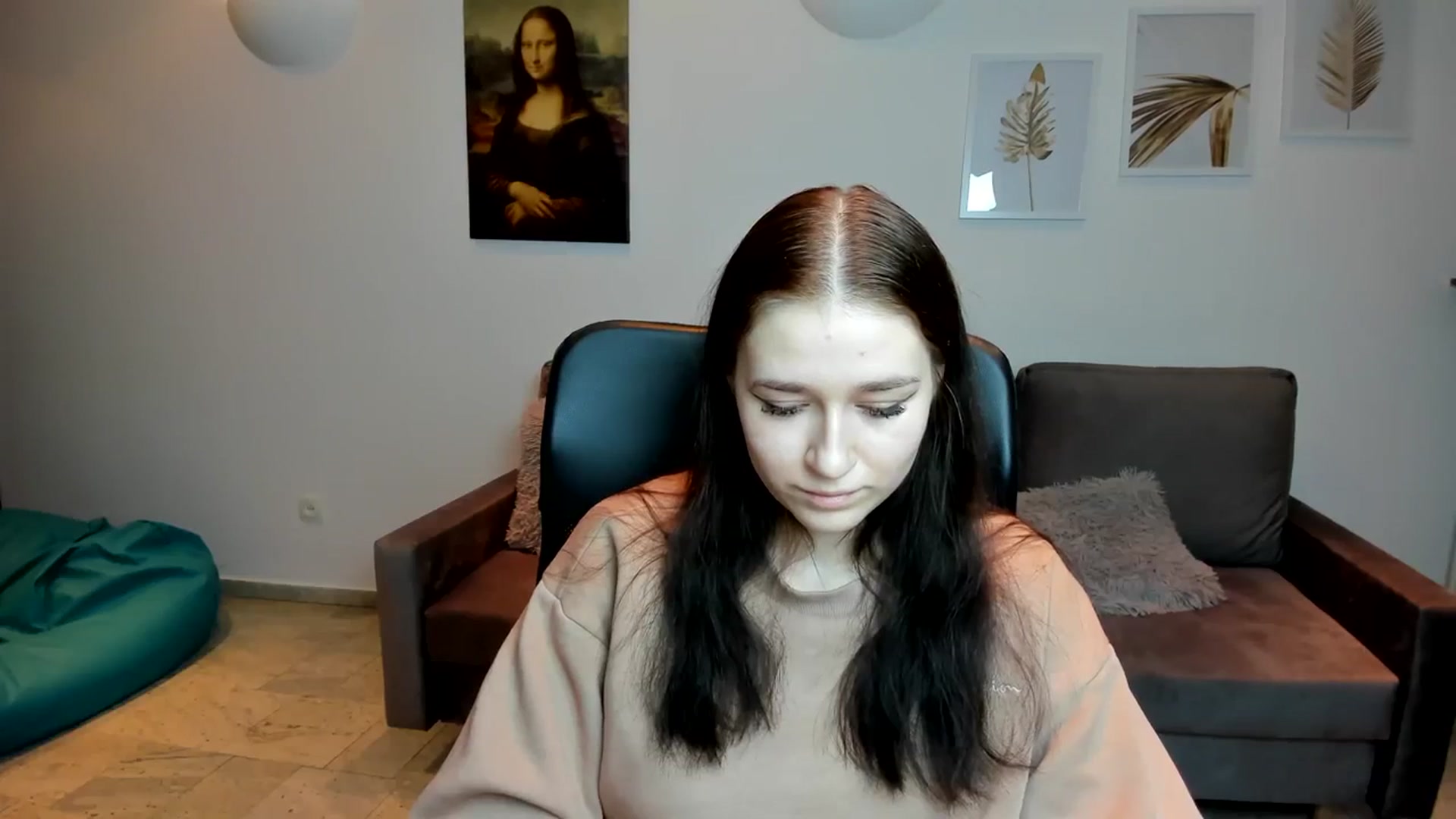 Gallery image thumbnail from SsweetPeaches's myfreecams stream on, 02/16/2024, 24:03 image 17 of 20