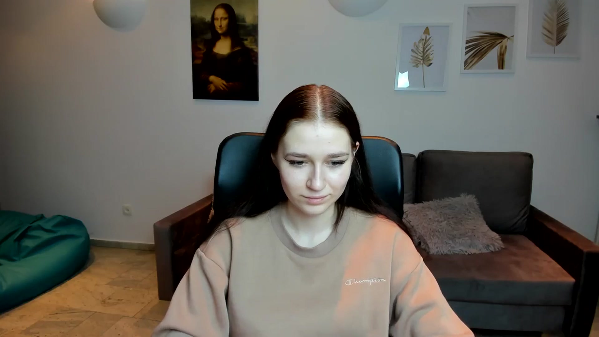 Gallery image thumbnail from SsweetPeaches's myfreecams stream on, 02/16/2024, 01:40 image 13 of 20