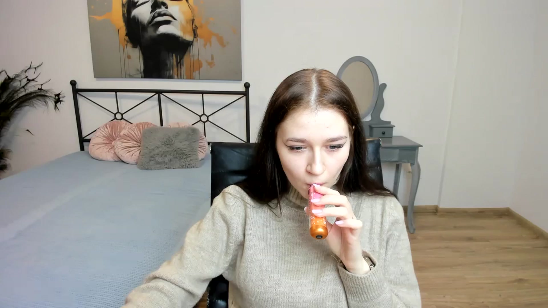 Gallery image thumbnail from SsweetPeaches's myfreecams stream on, 02/16/2024, 22:10 image 18 of 20