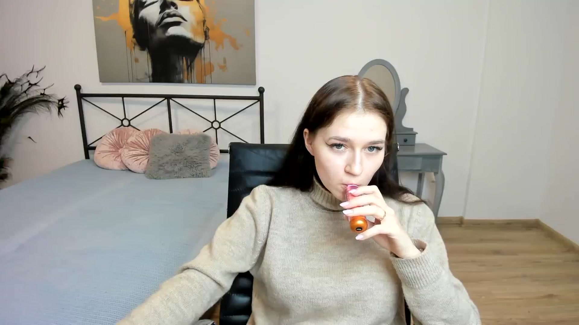 Gallery image thumbnail from SsweetPeaches's myfreecams stream on, 02/17/2024, 01:19 image 4 of 20