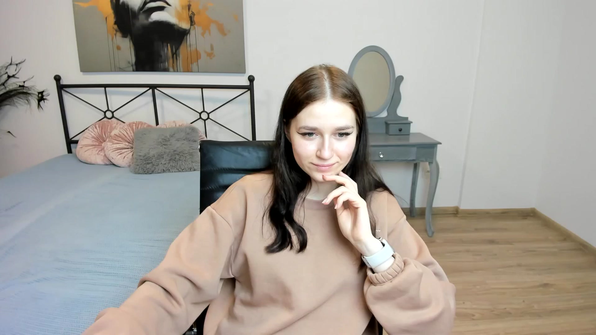 Gallery image thumbnail from SsweetPeaches's myfreecams stream on, 02/20/2024, 02:26 image 2 of 20