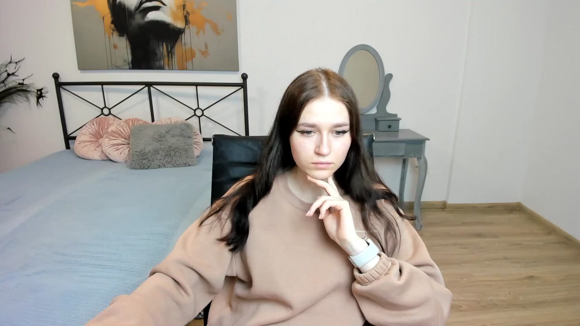 Gallery image thumbnail from SsweetPeaches's myfreecams stream on, 02/20/2024, 02:26 image 14 of 20