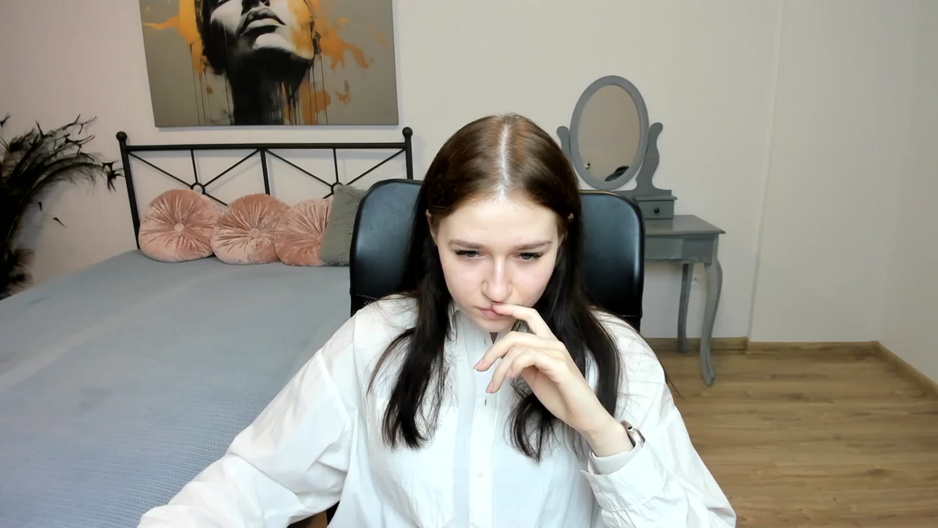 Gallery image thumbnail from SsweetPeaches's myfreecams stream on, 02/27/2024, 24:32 image 3 of 20