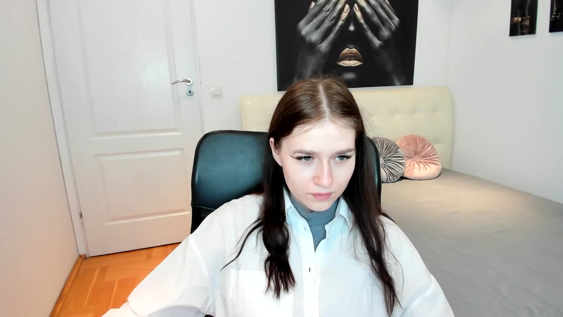 Gallery image thumbnail from SsweetPeaches's myfreecams stream on, 03/01/2024, 13:45 image 15 of 20