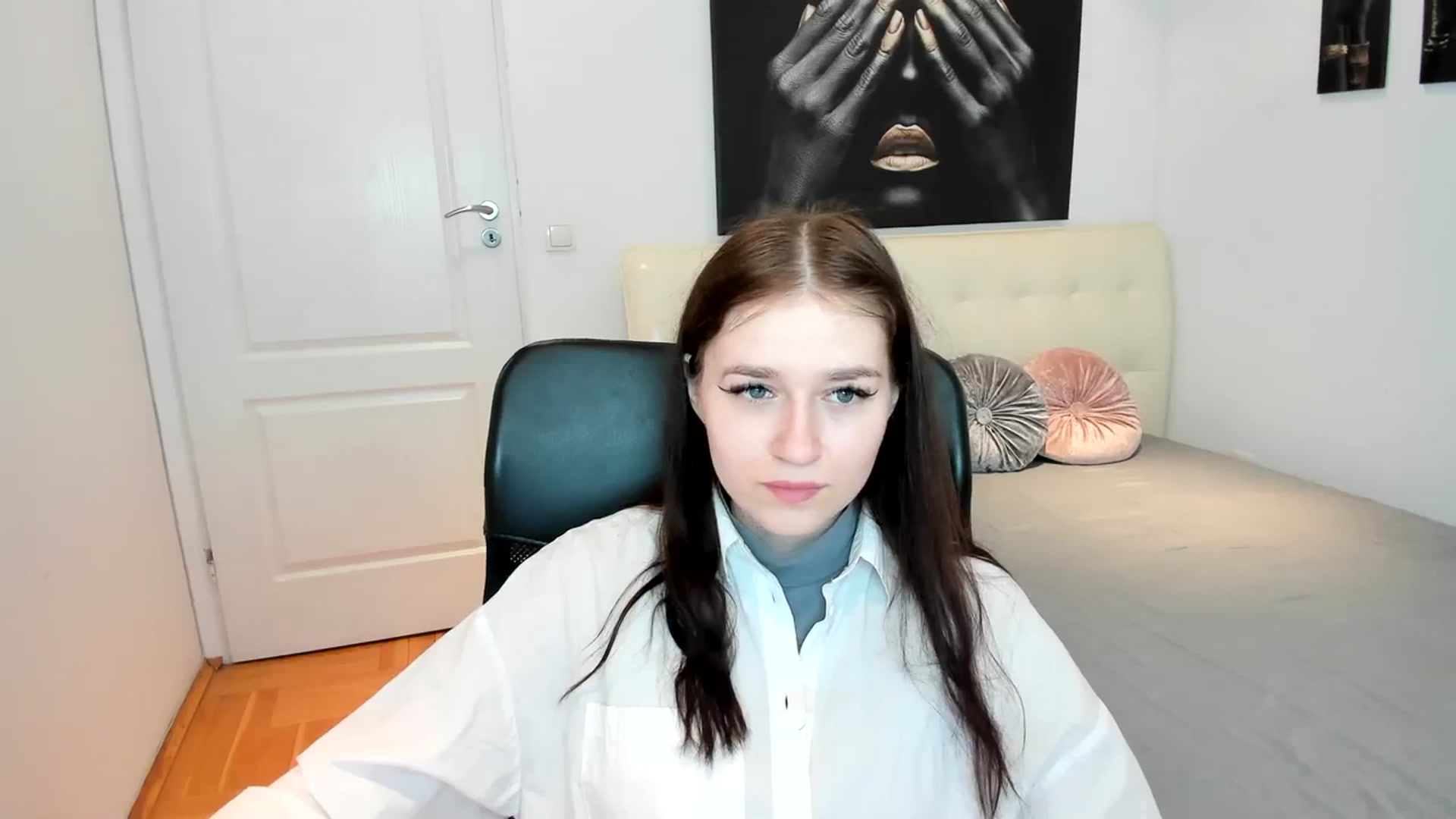 Gallery image thumbnail from SsweetPeaches's myfreecams stream on, 03/01/2024, 13:45 image 10 of 20