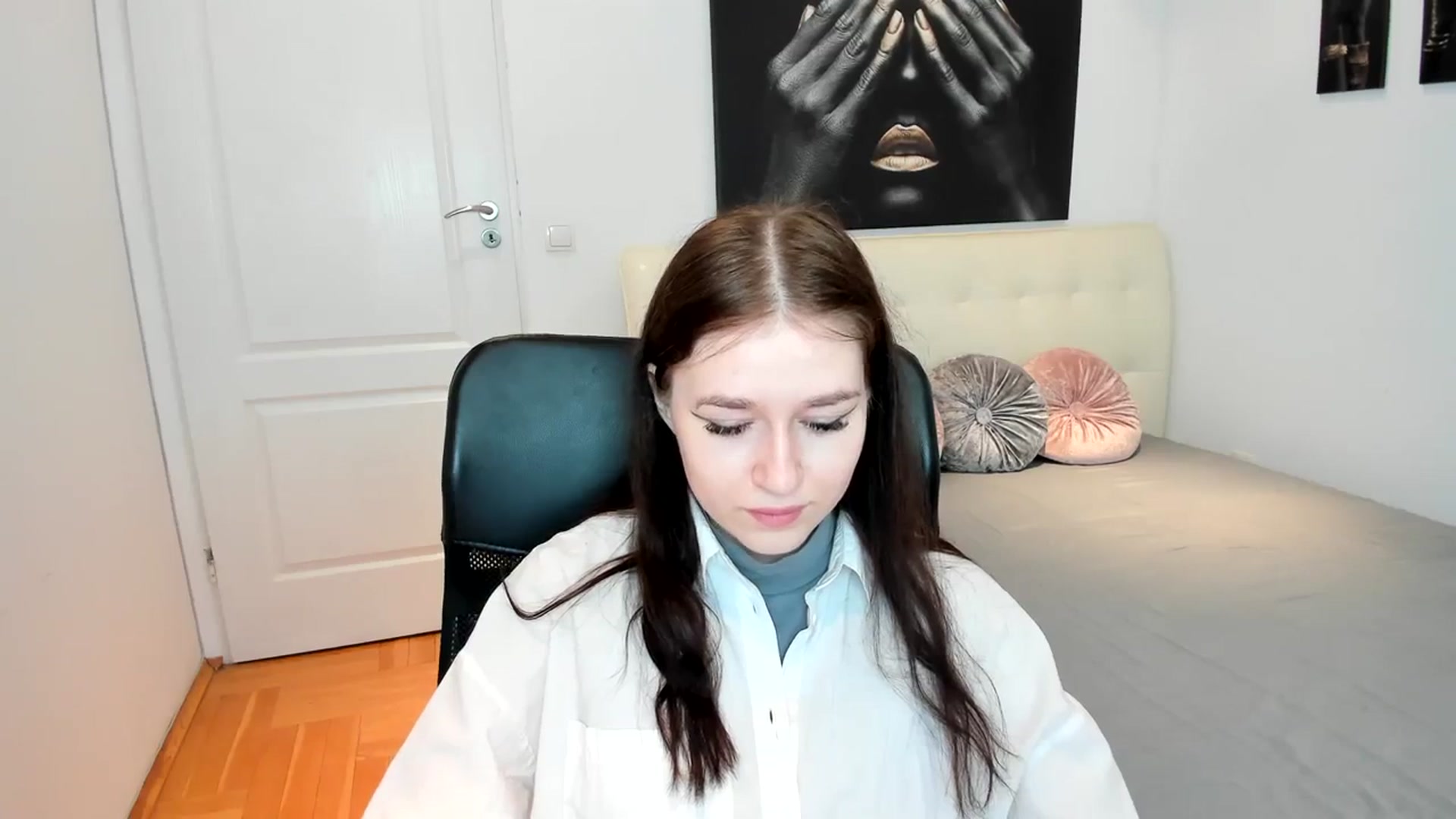 Gallery image thumbnail from SsweetPeaches's myfreecams stream on, 03/01/2024, 13:45 image 3 of 20