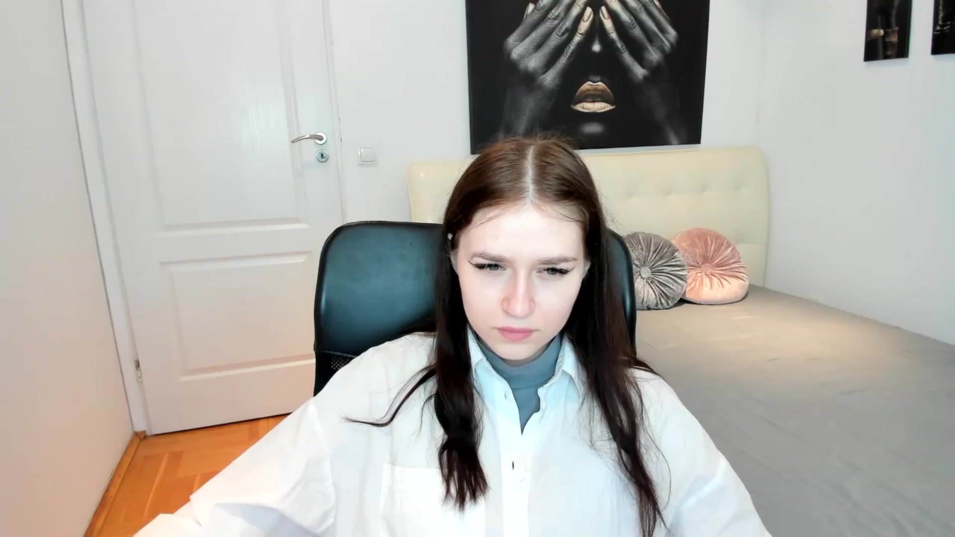 Gallery image thumbnail from SsweetPeaches's myfreecams stream on, 03/01/2024, 13:45 image 6 of 20