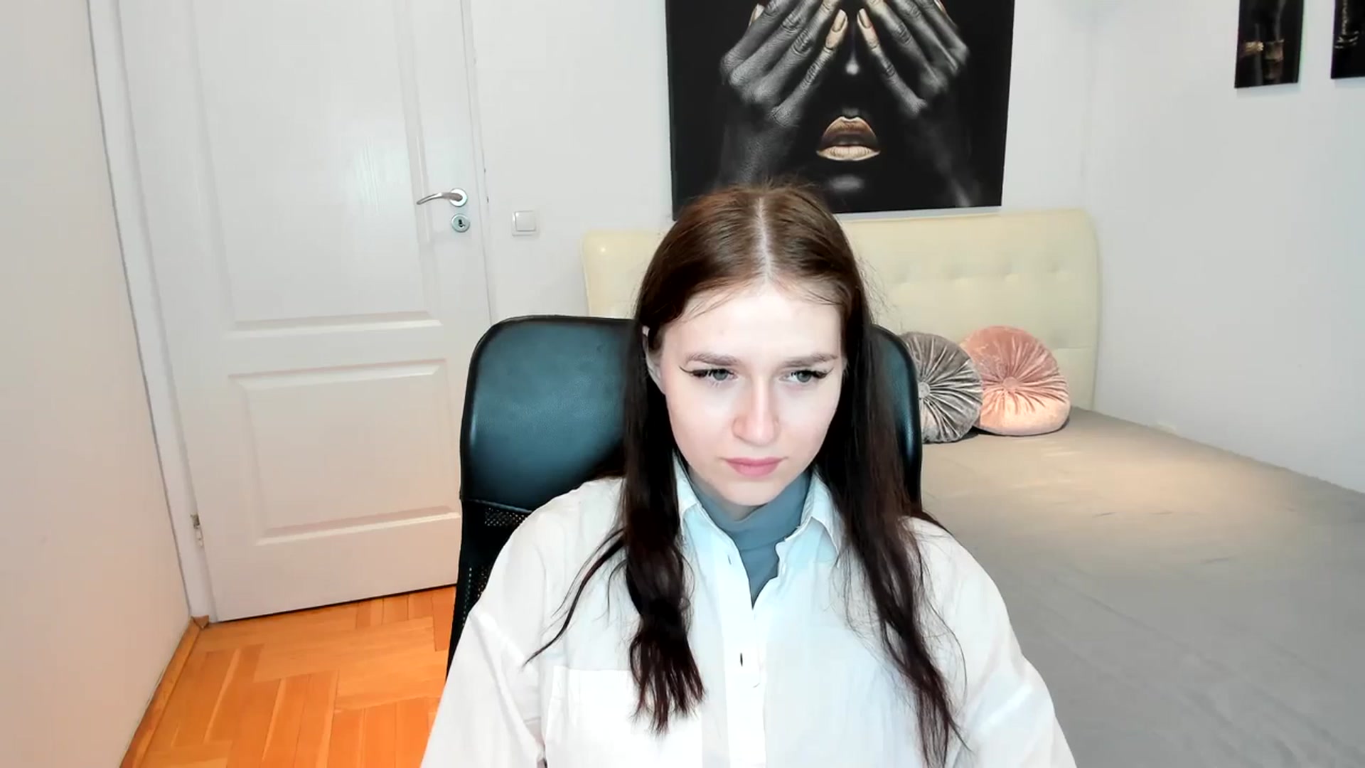 Gallery image thumbnail from SsweetPeaches's myfreecams stream on, 03/01/2024, 13:45 image 12 of 20